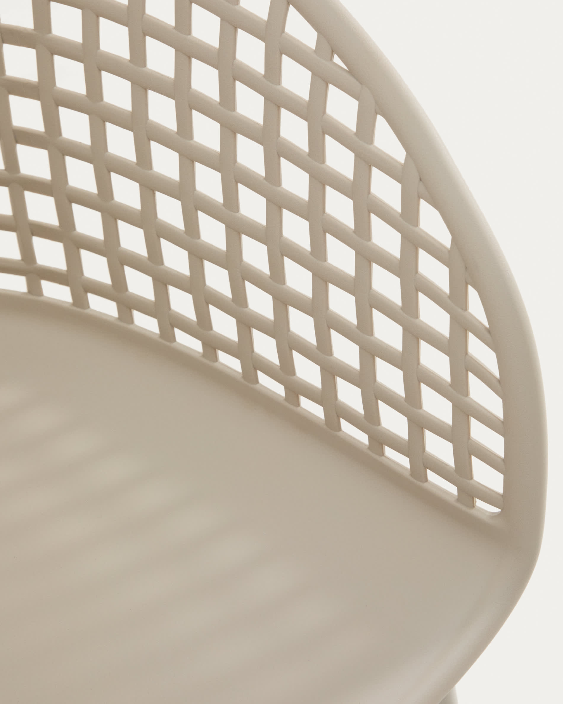 Tenaro beige plastic outdoor chair with steel structure