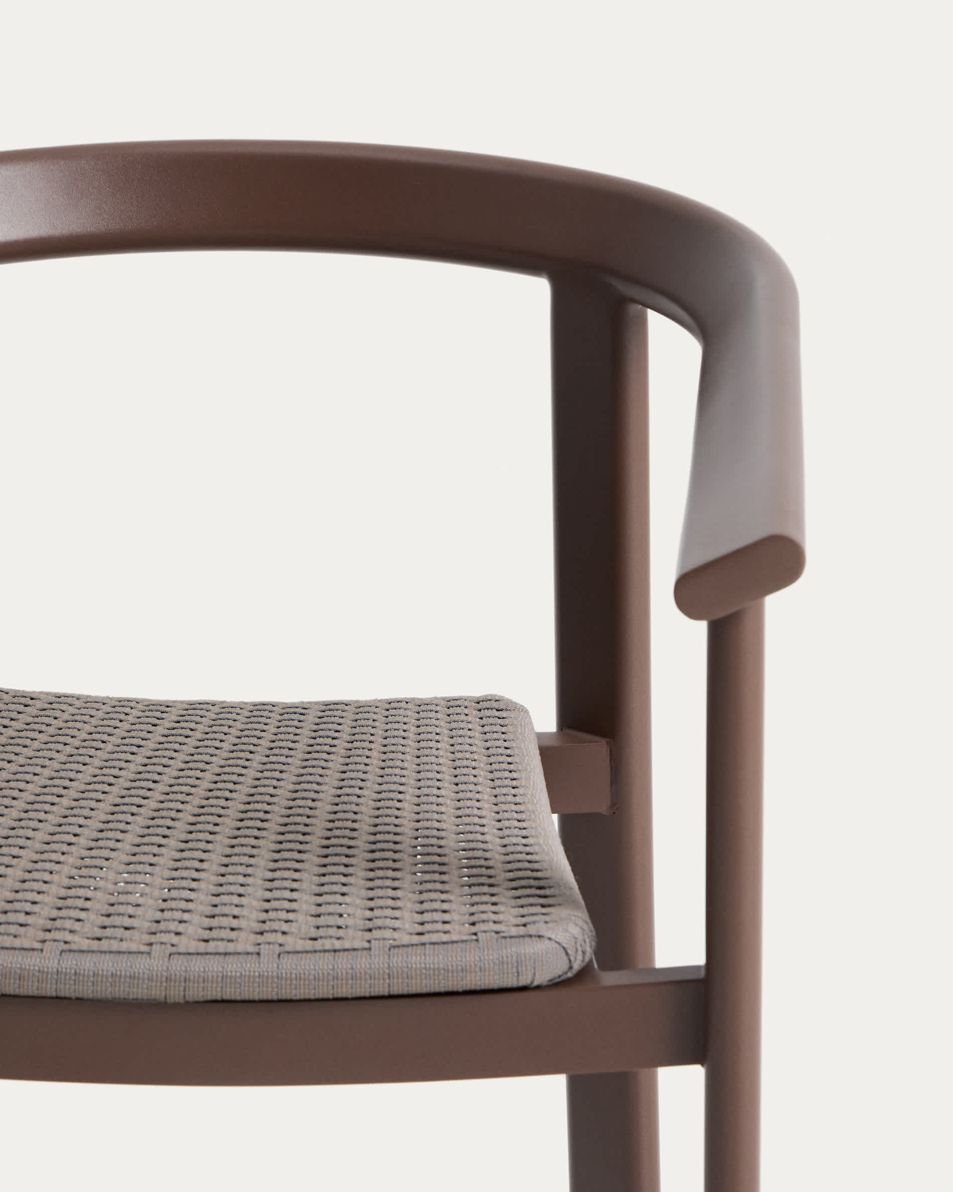 Erice stackable outdoor chair in aluminium and brown rope