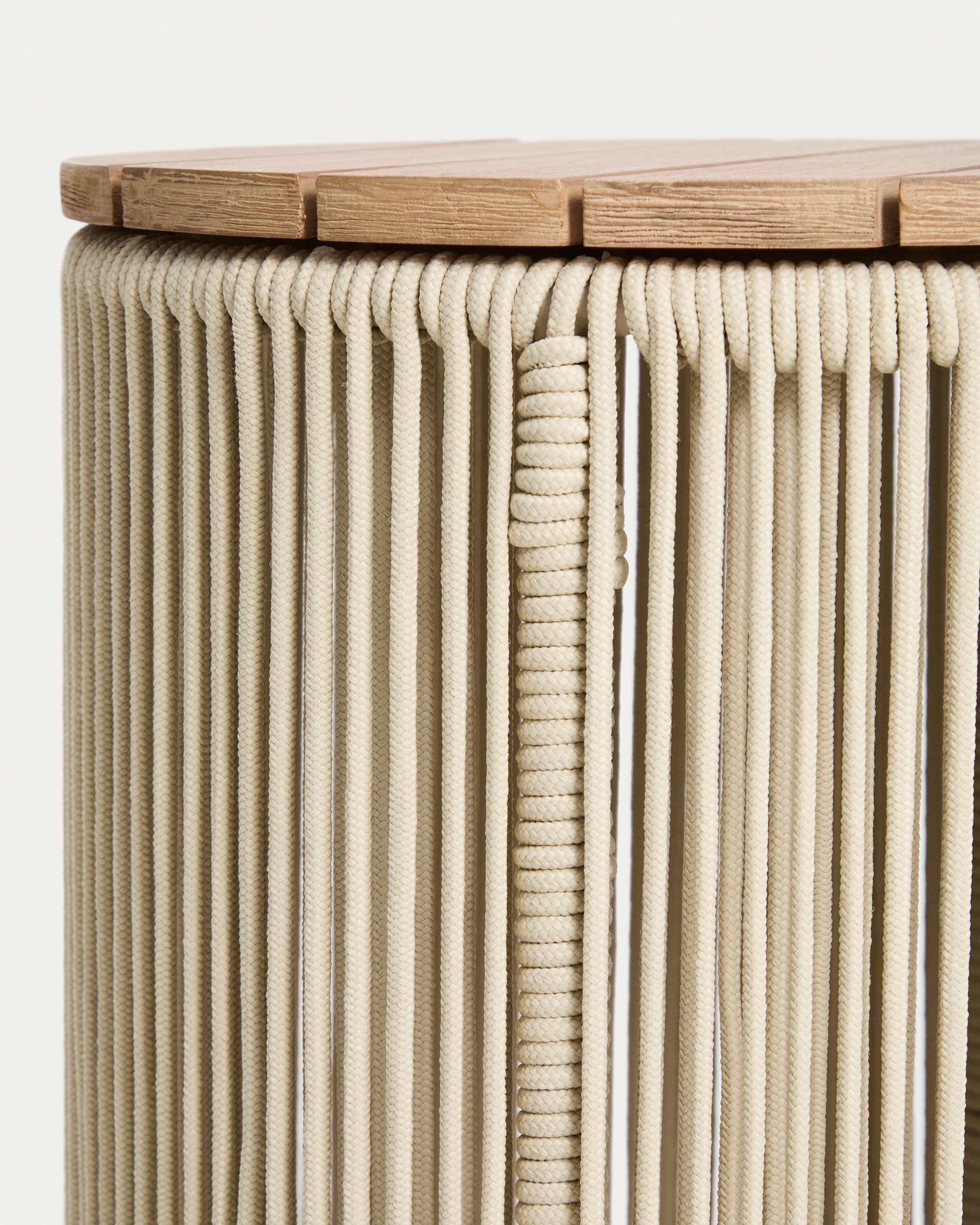 Dandara side table in steel, ecru rope cord and solid acacia wood Ø40cm FSC 100%