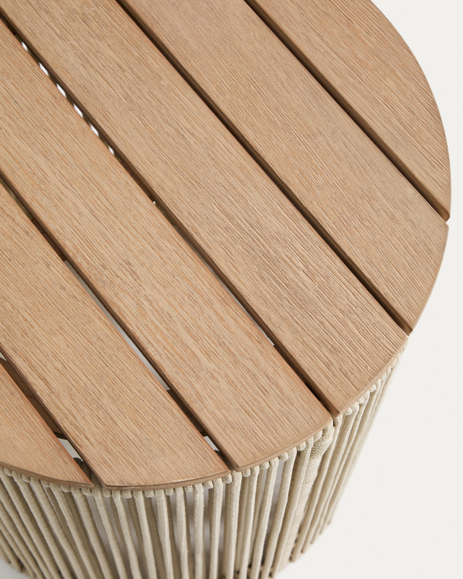 Dandara side table in steel, ecru rope cord and solid acacia wood Ø40cm FSC 100%