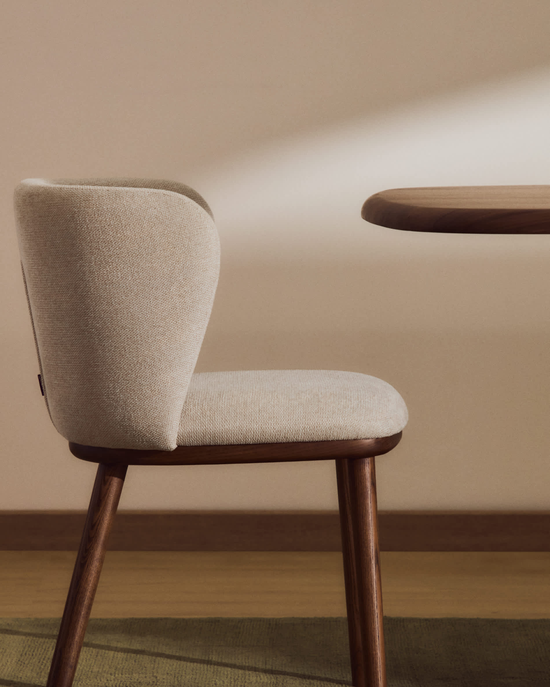 Ciselia beige chenille chair with solid ash wood legs with walnut-coloured finish FSC Mix Credit