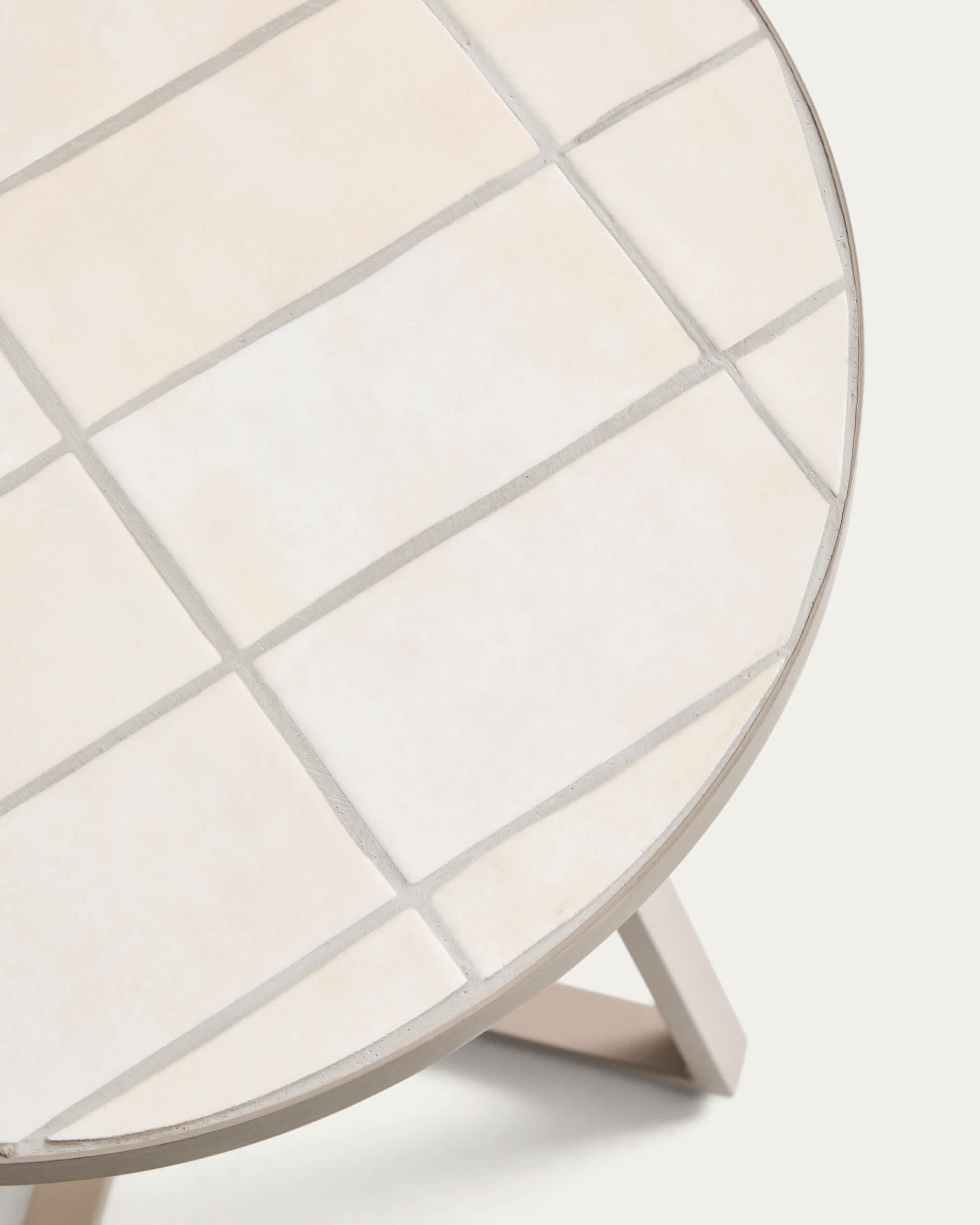 Tella round side table in galvanised steel with beige tiles Ø45 cm