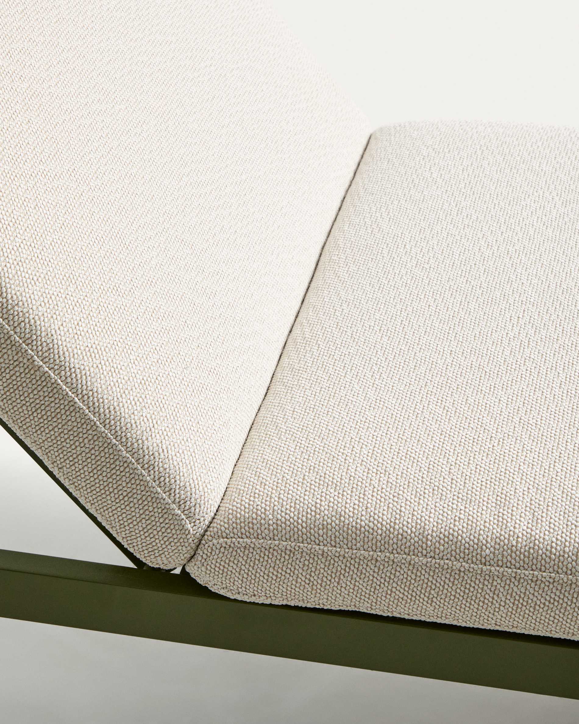 Kionia green aluminium sun lounger.