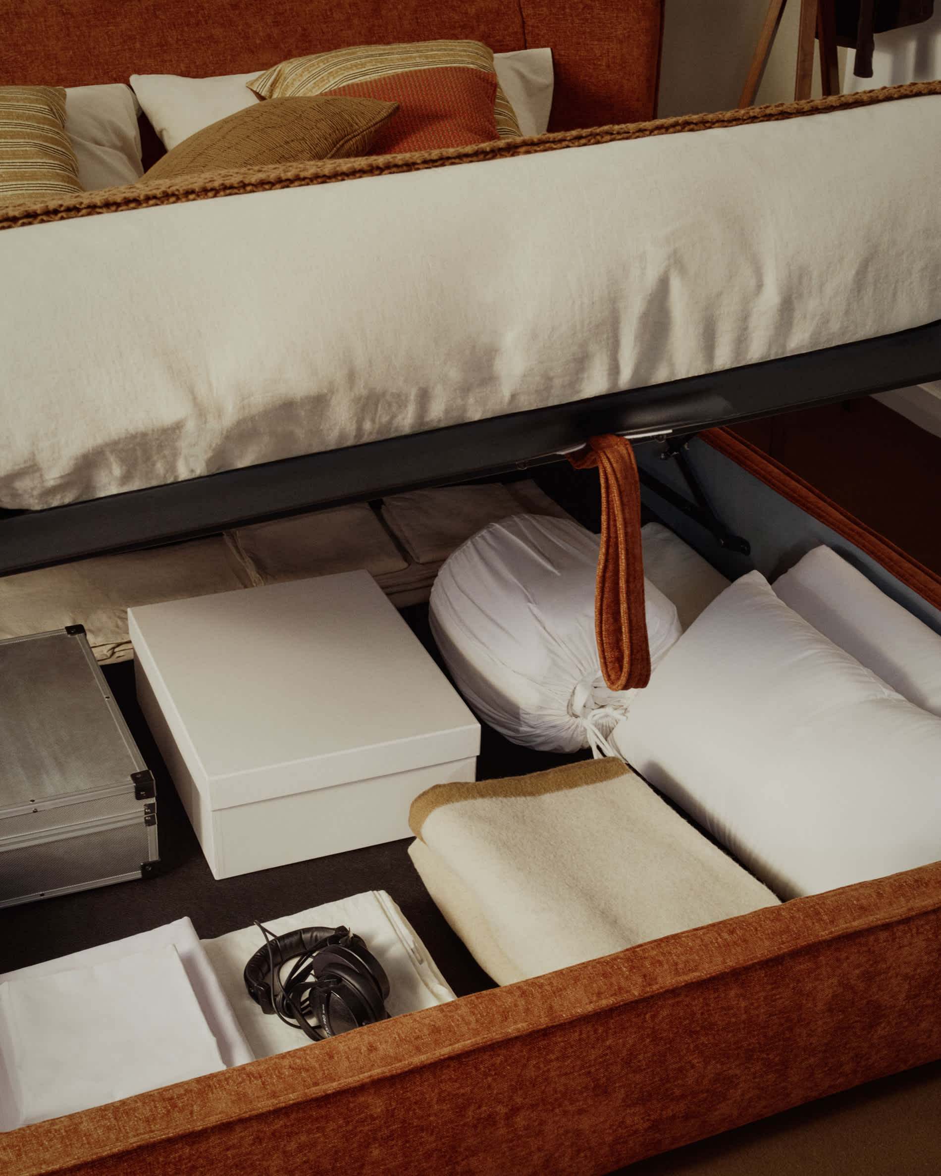 Arvian terracotta chenille removable-cover bed with ottoman base for a 160 x 200 cm mattress