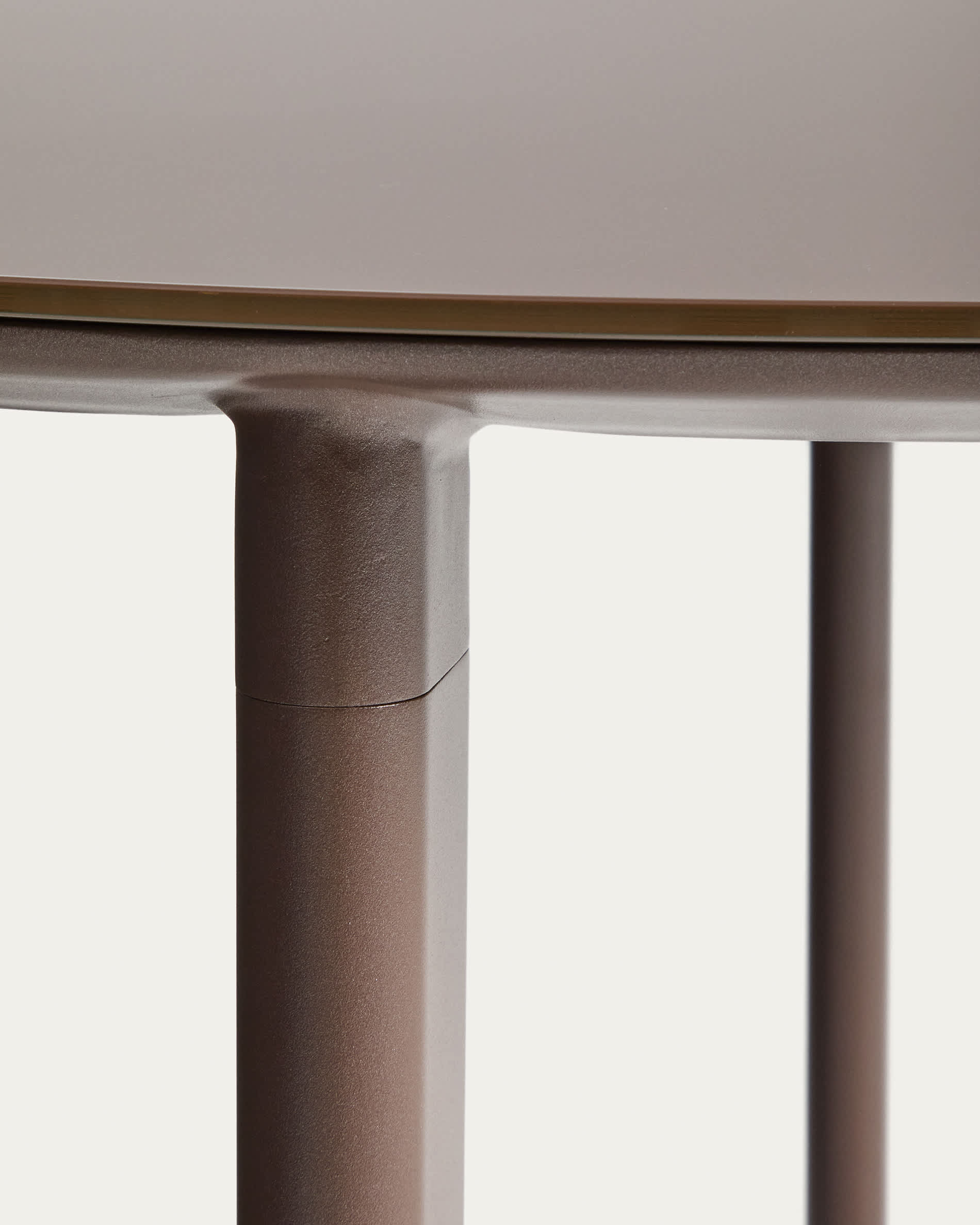 Erice round table in aluminium and brown tempered glass Ø120 cm