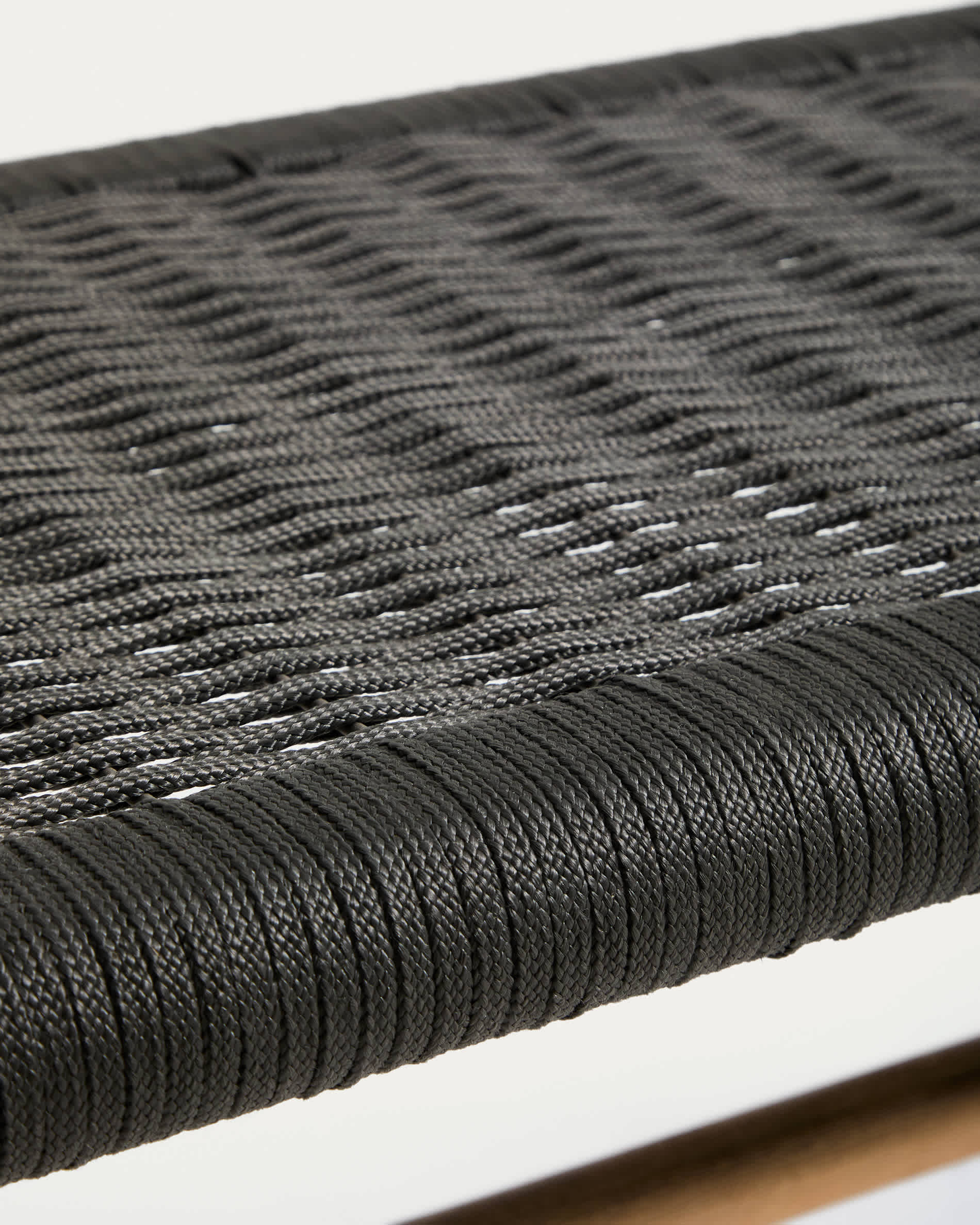 Alipa bench in FSC 100% solid acacia wood and dark grey rope cord 180 cm