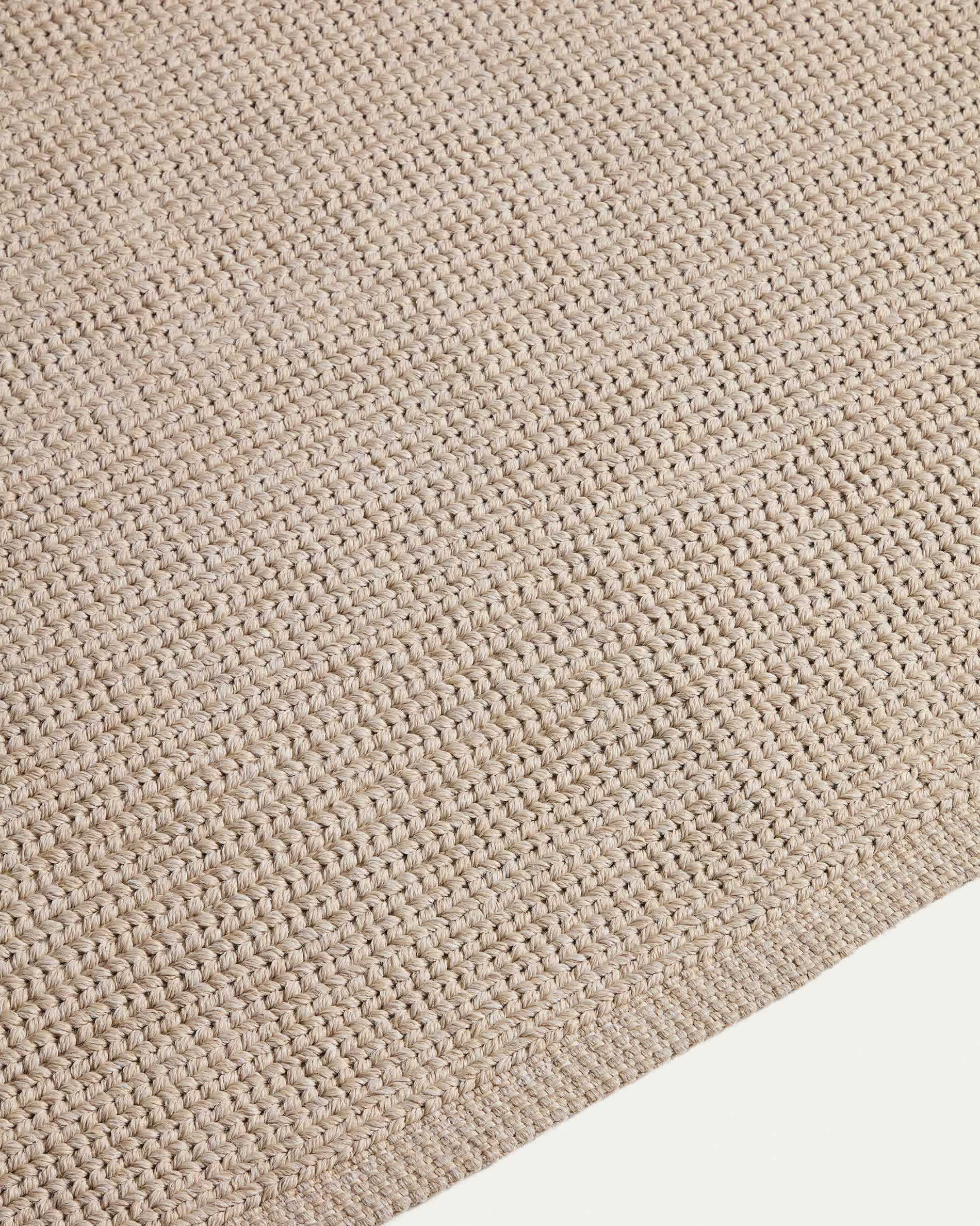 Turiane ecru synthetic fibre rug 200 x 300cm