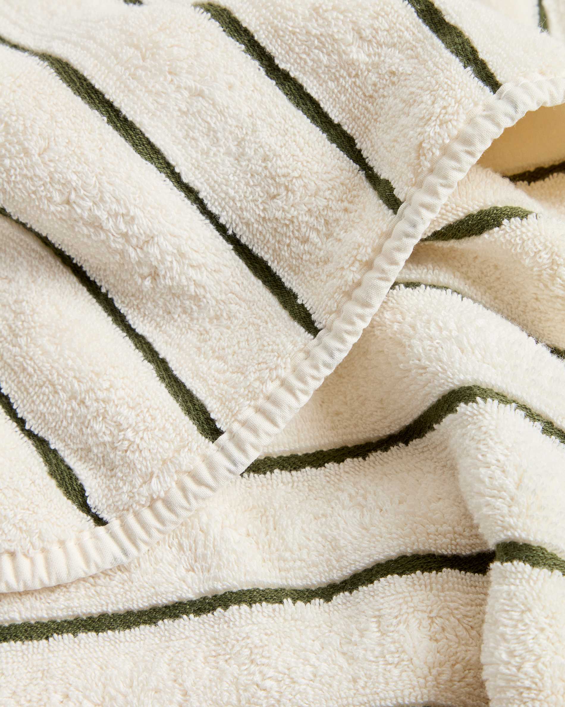 Dorane 100% cotton hand towel with green stripes 30 x 50cm