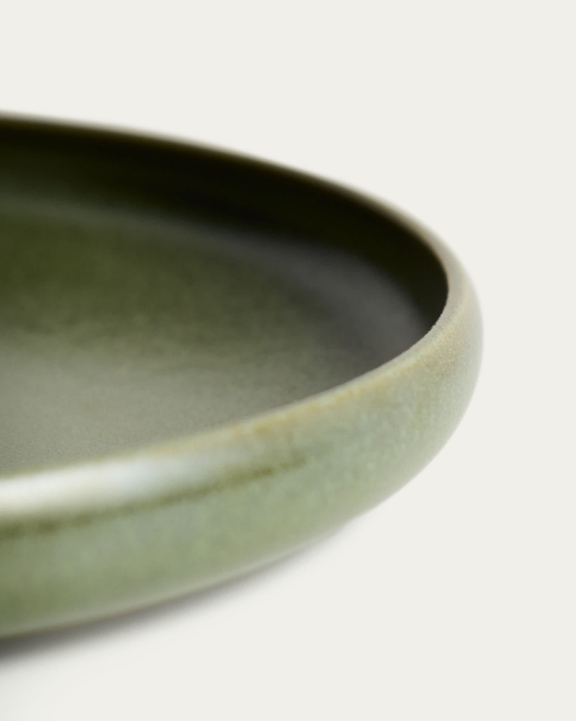 Uilo green ceramic dessert plate