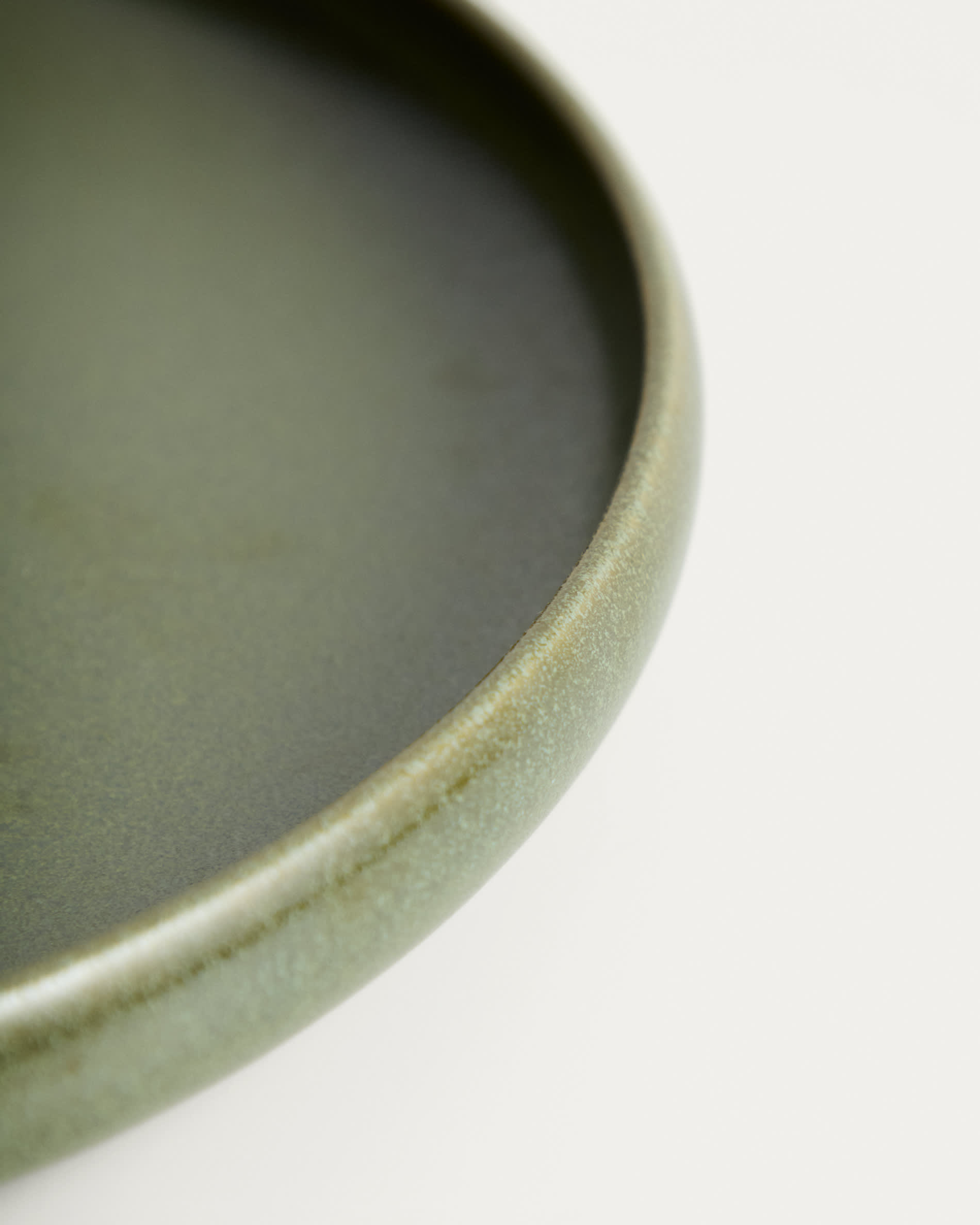 Uilo green ceramic dessert plate