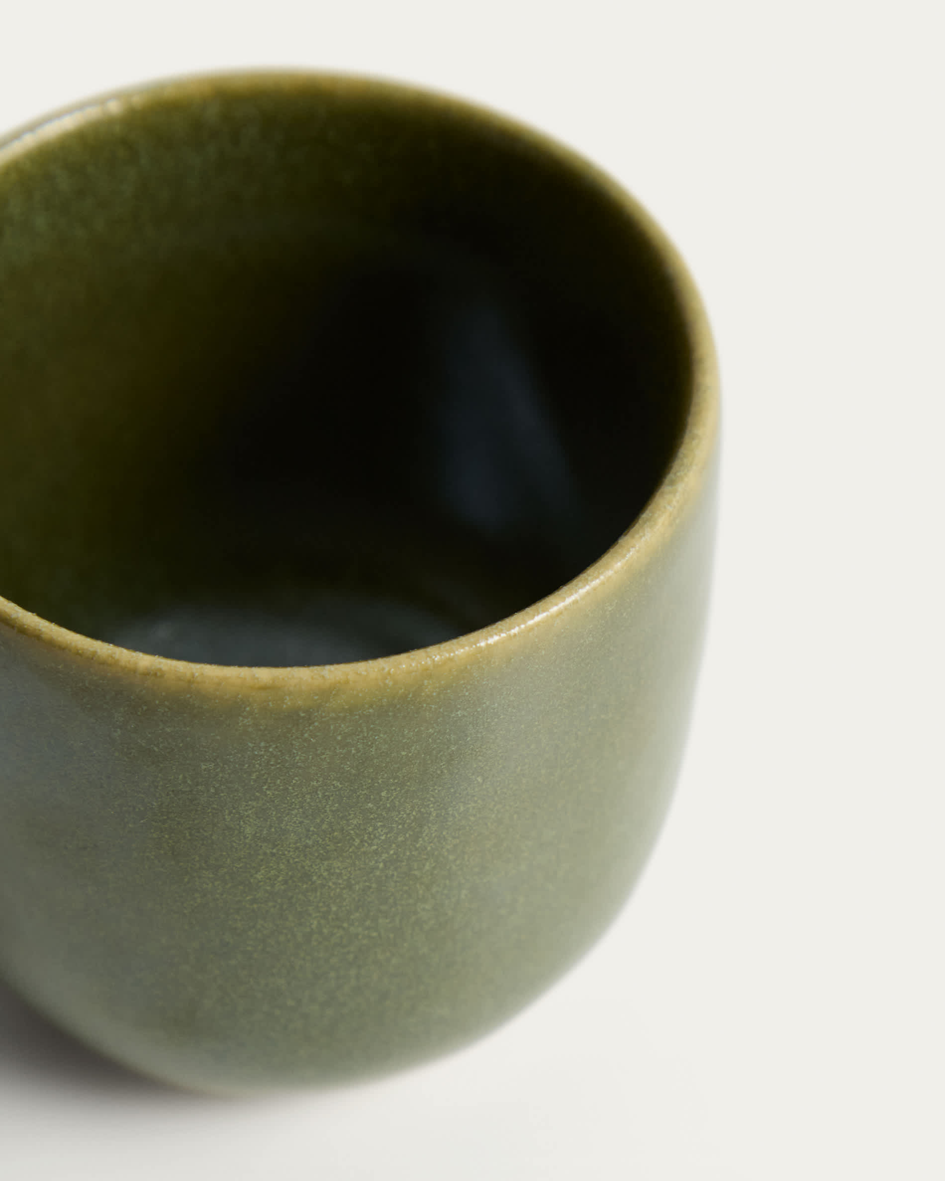 Uilo green ceramic mug