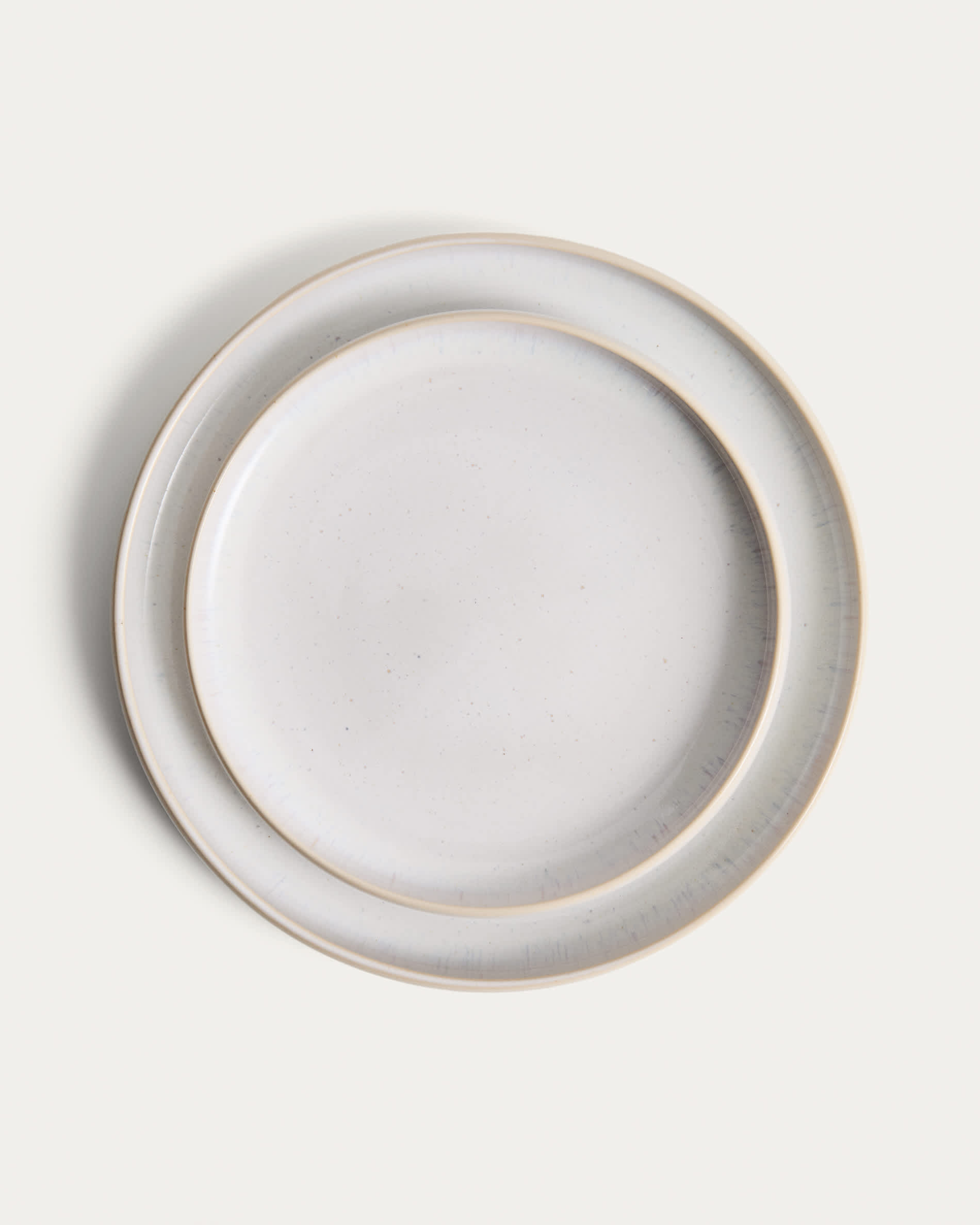 Uilo white ceramic dessert plate