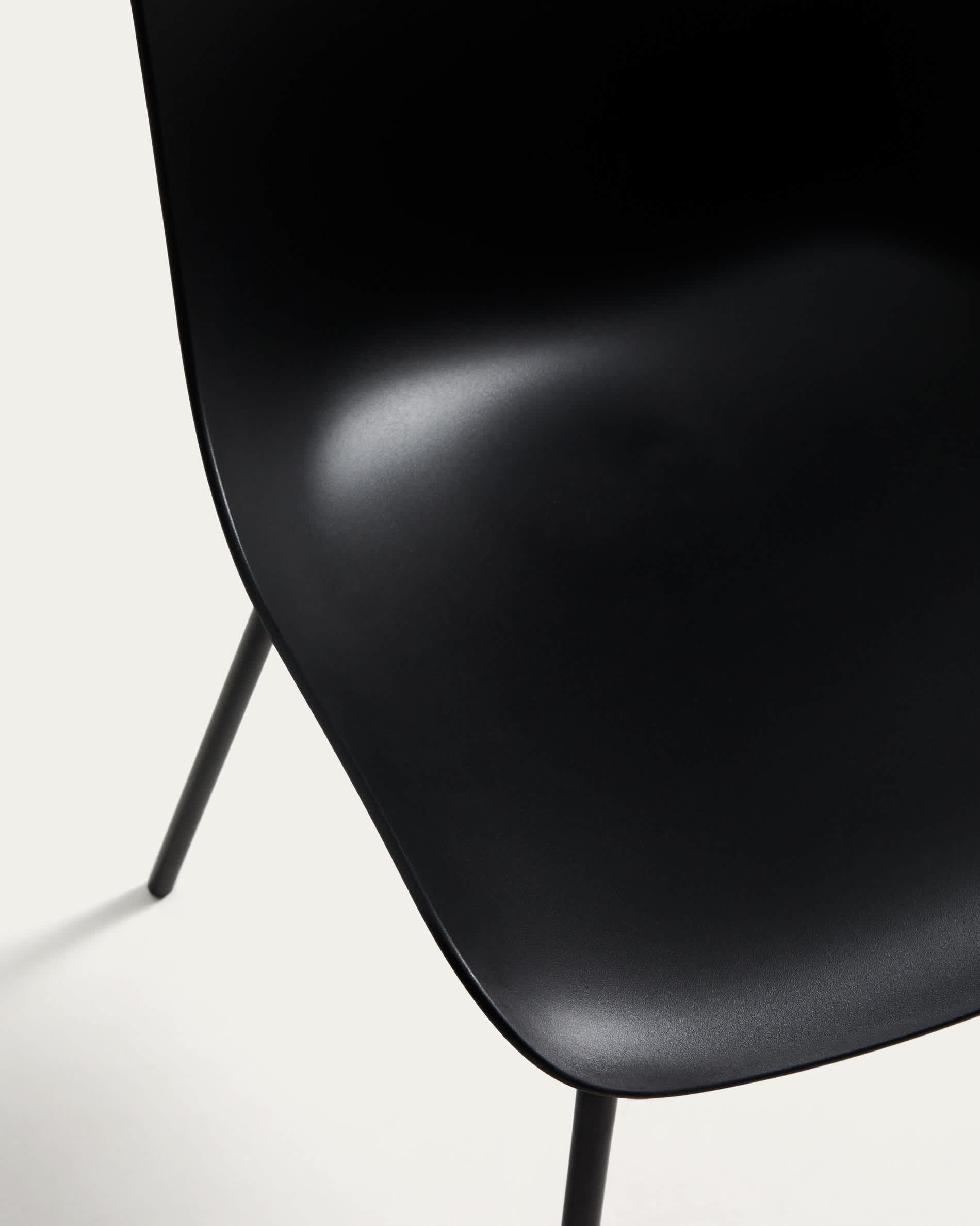 Altea black chair with black-finished steel legs