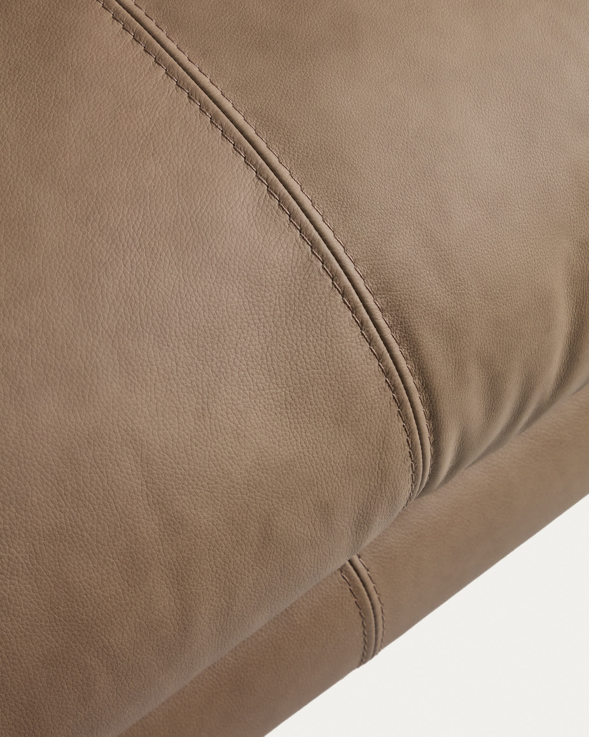Veliro brown leather 3-seater sofa with steel legs in black finish 240cm FSC Mix Credit