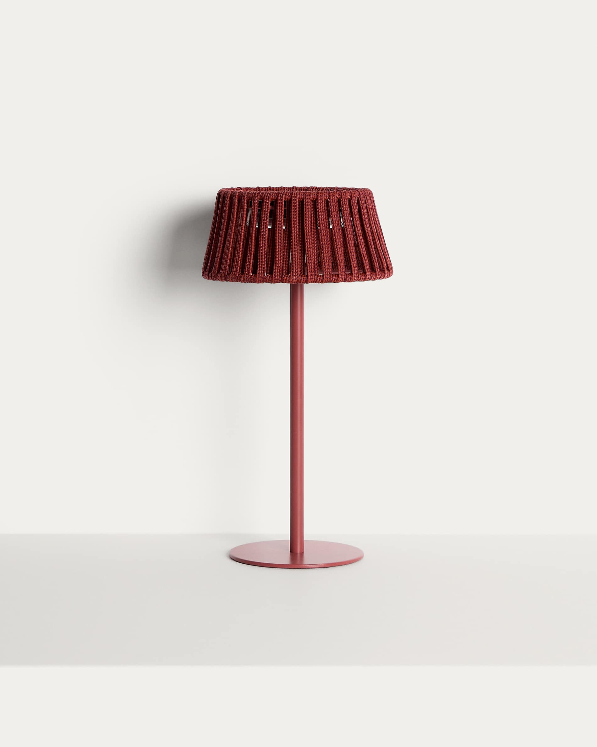 Aldet outdoor solar table lamp in terracotta flat rope cord with metal stand