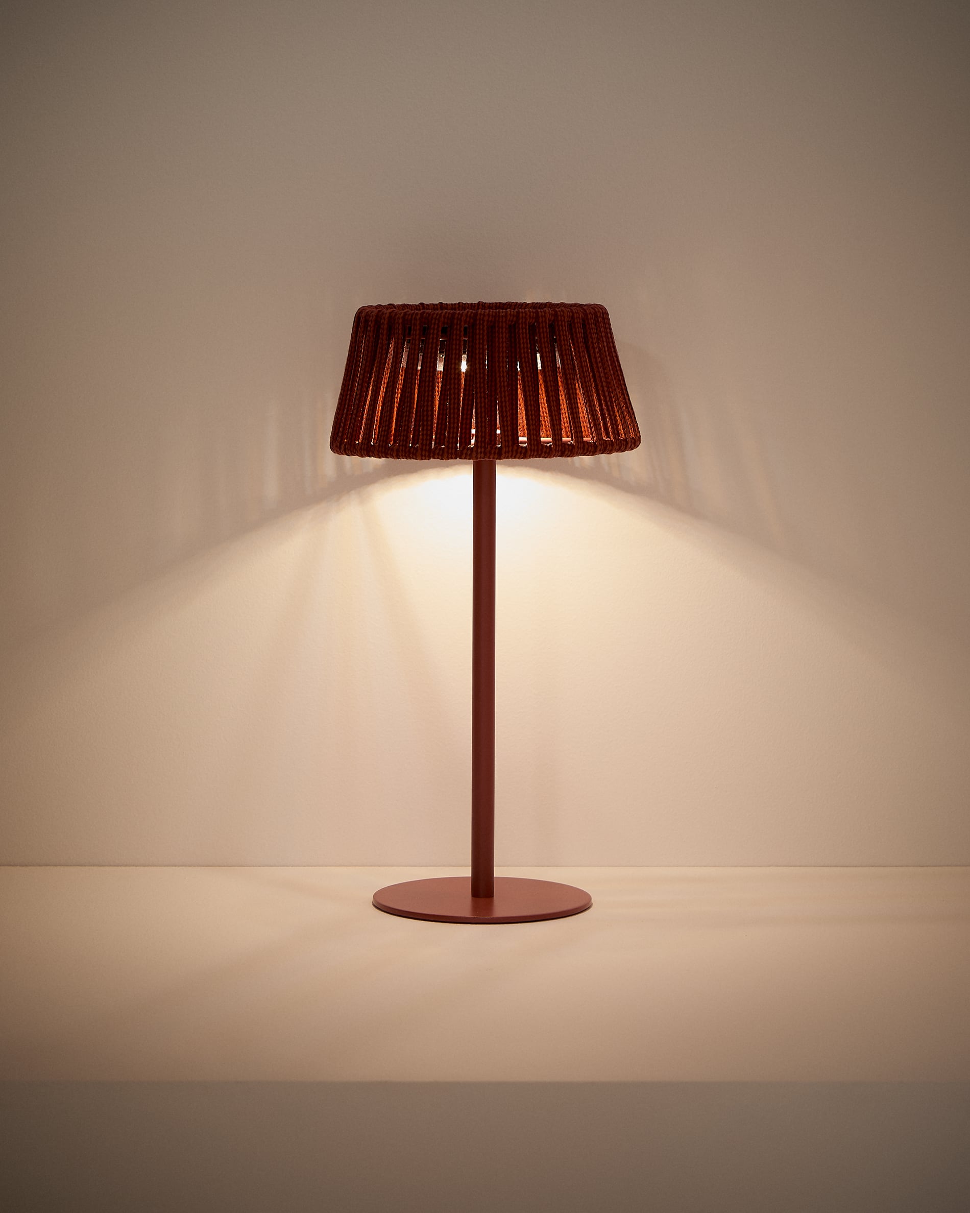 Aldet outdoor solar table lamp in terracotta flat rope cord with metal stand