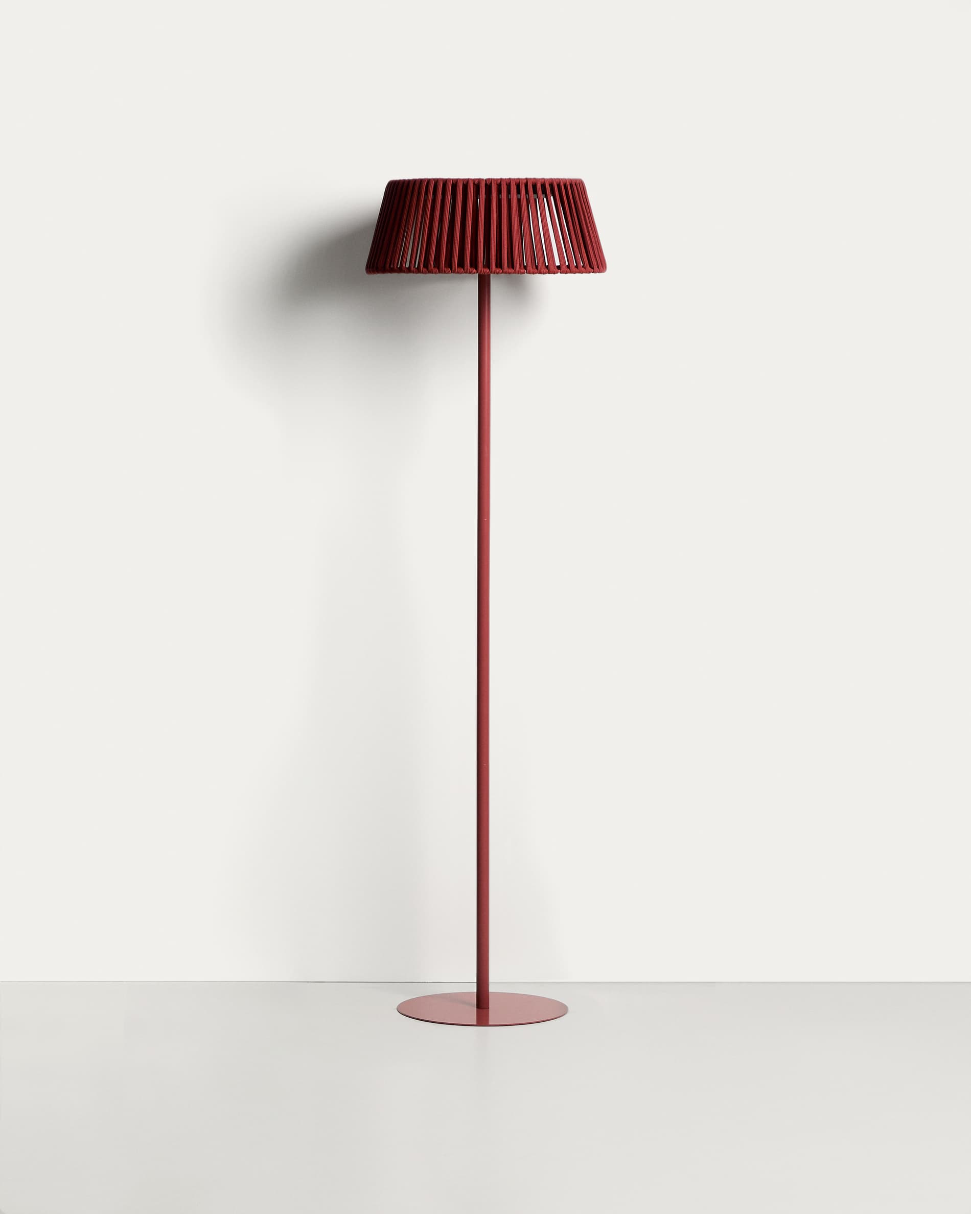 Aldet outdoor solar floor lamp in terracotta flat rope cord with metal stand Ø46cm
