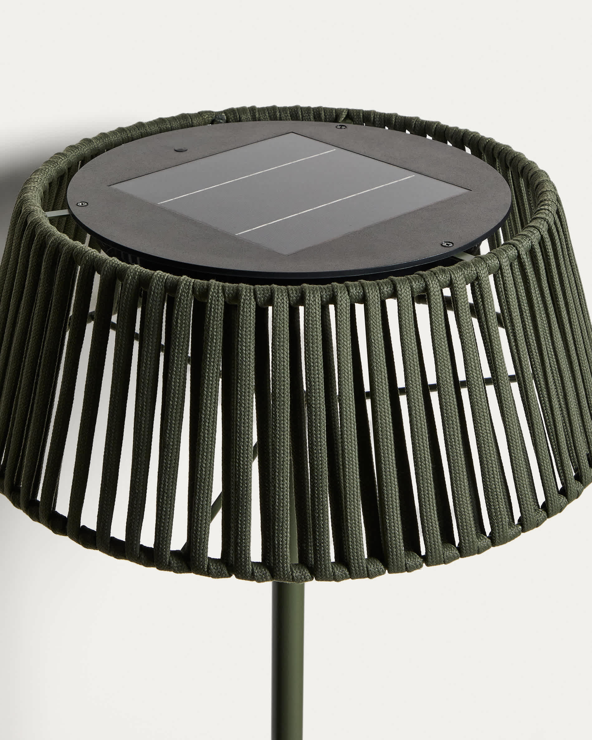 Aldet outdoor solar floor lamp in green flat rope cord with metal base Ø46cm