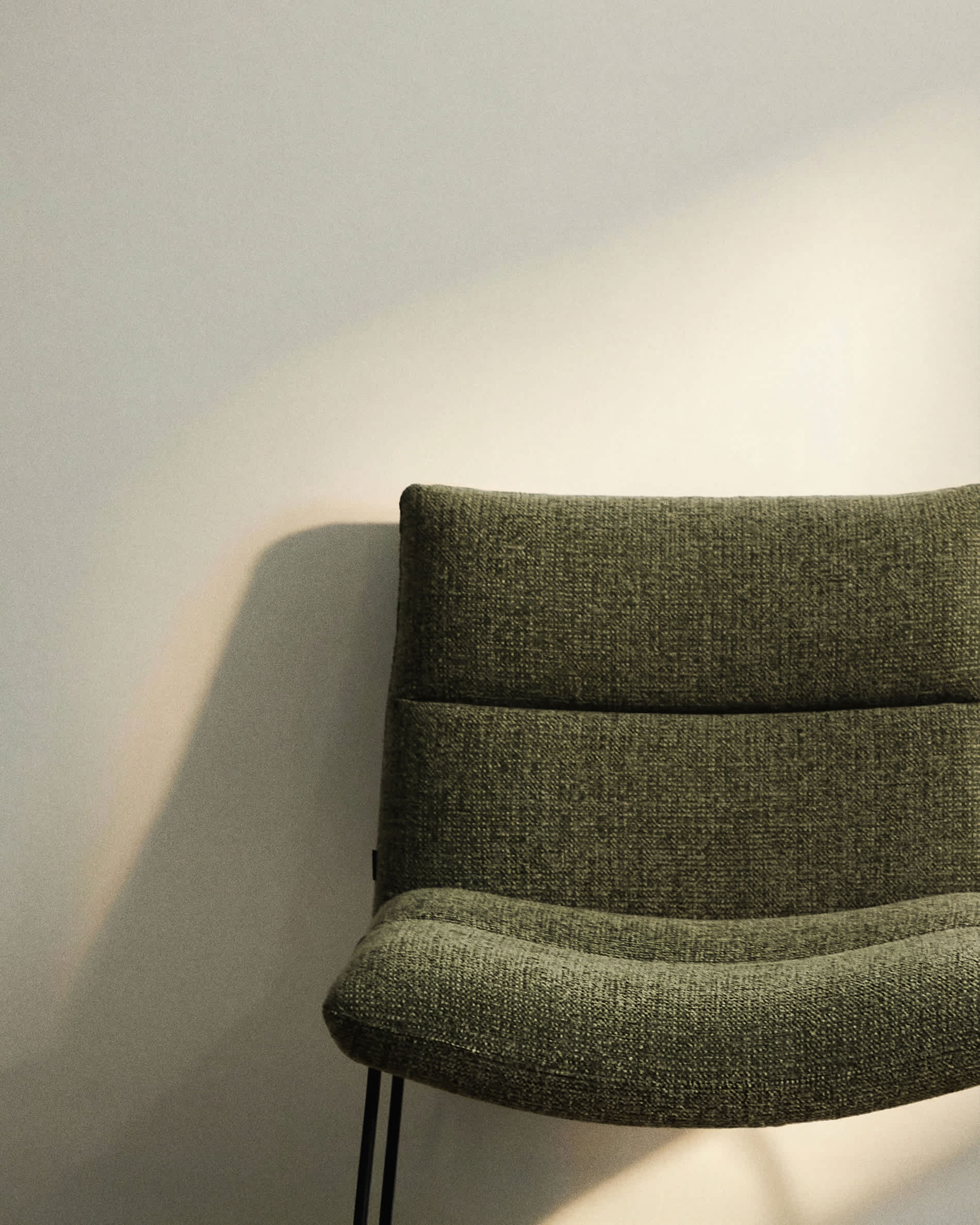 Asen green chenille armchair with black steel legs FSC 100%