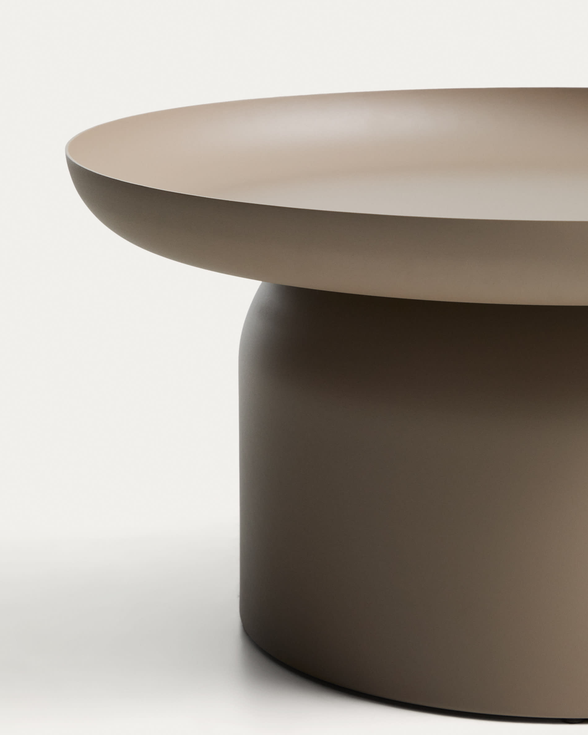 Arcola coffee table in taupe aluminium Ø70cm