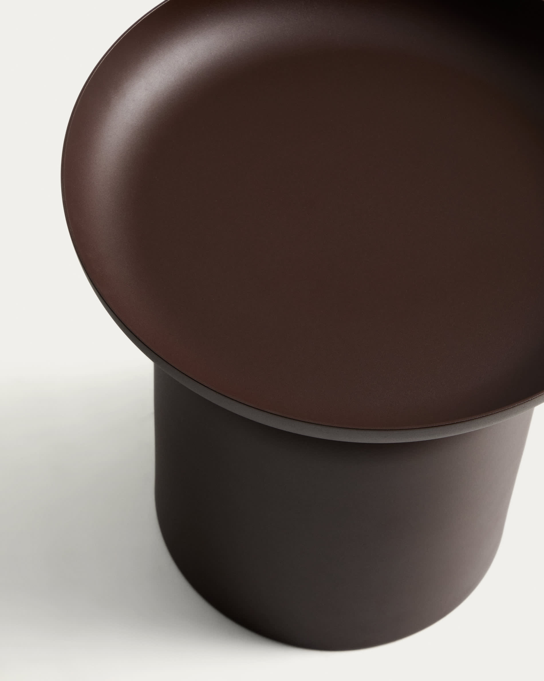 Arcola side table in brown aluminium Ø45cm