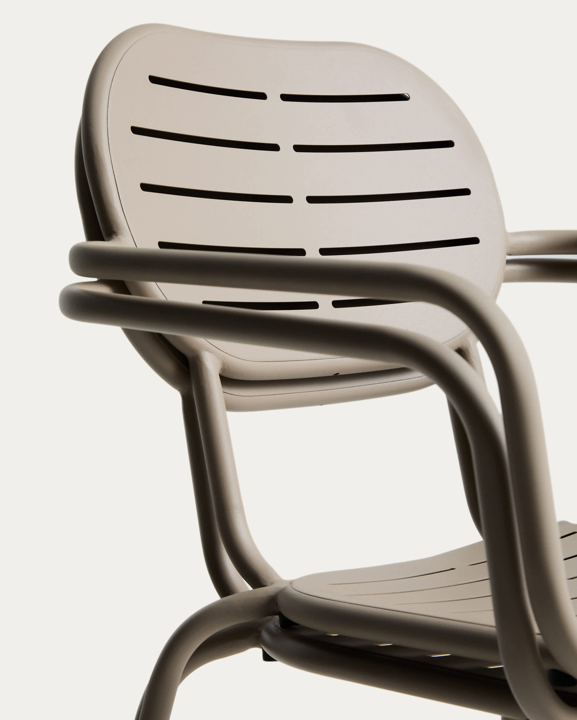 Brai stackable outdoor chair with armrests in taupe galvanised steel