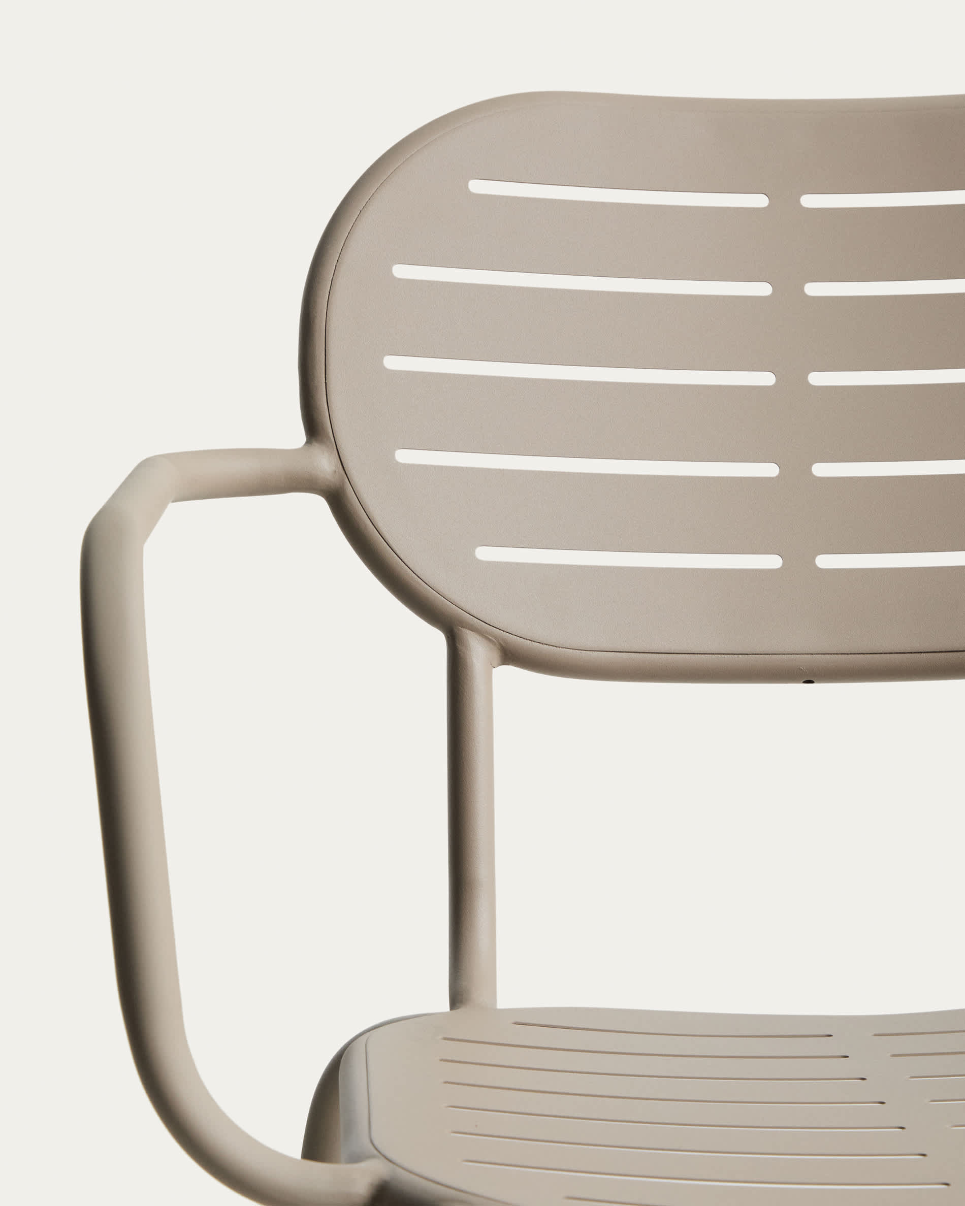 Brai stackable outdoor chair with armrests in taupe galvanised steel
