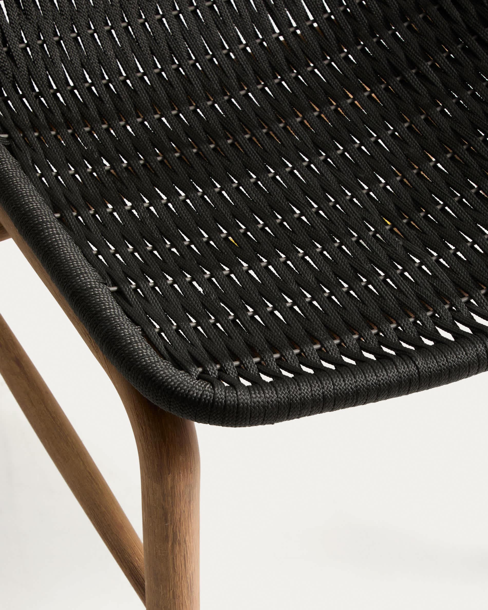Alipa chair in FSC 100% solid acacia wood and dark grey rope cord