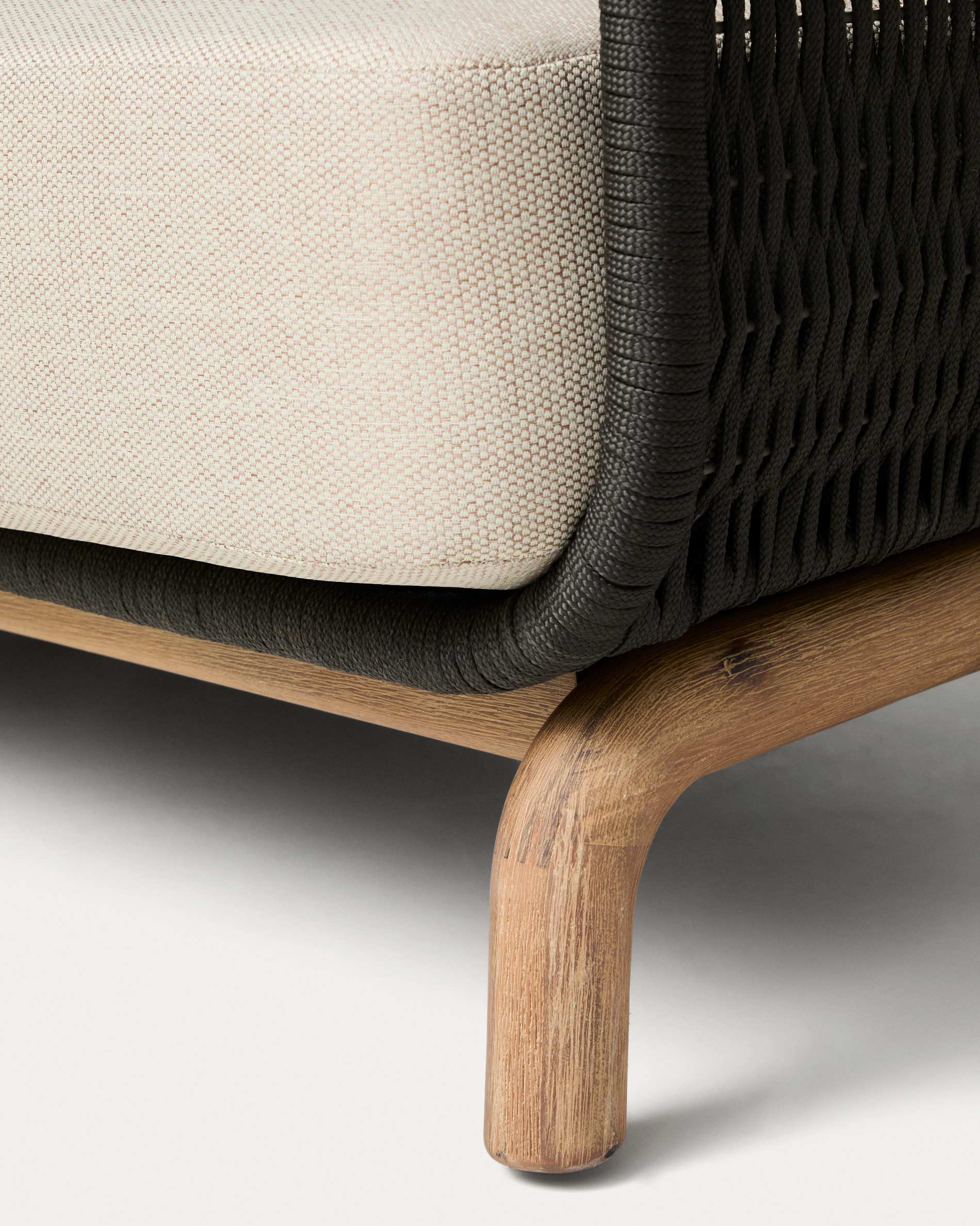 Alipa 3-seater sofa in solid acacia wood and dark grey rope cord 235 cm FSC 100%