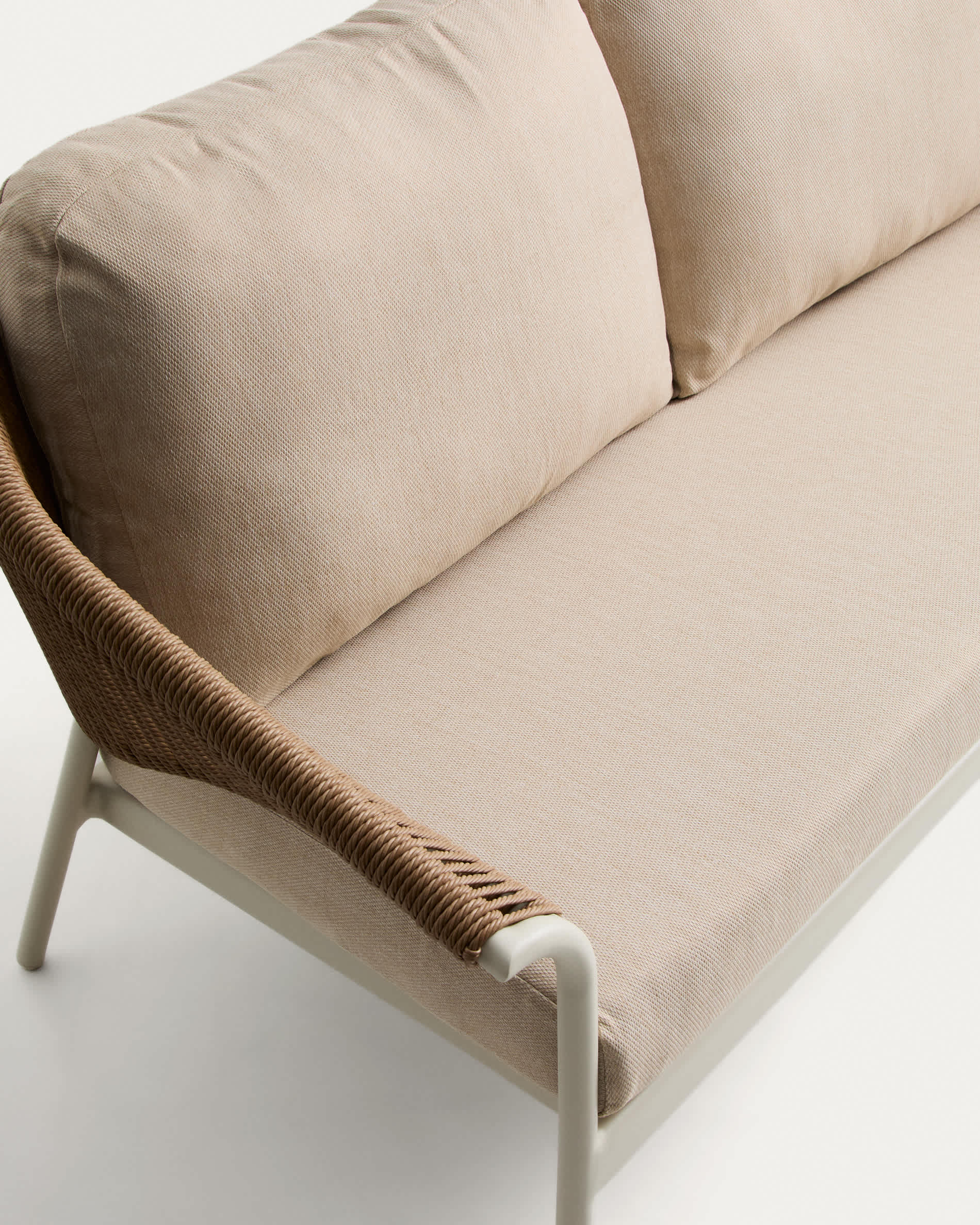 Zuara set with 3-seater sofa, 2 armchairs and outdoor table in ecru aluminium and brown synthetic rope cord