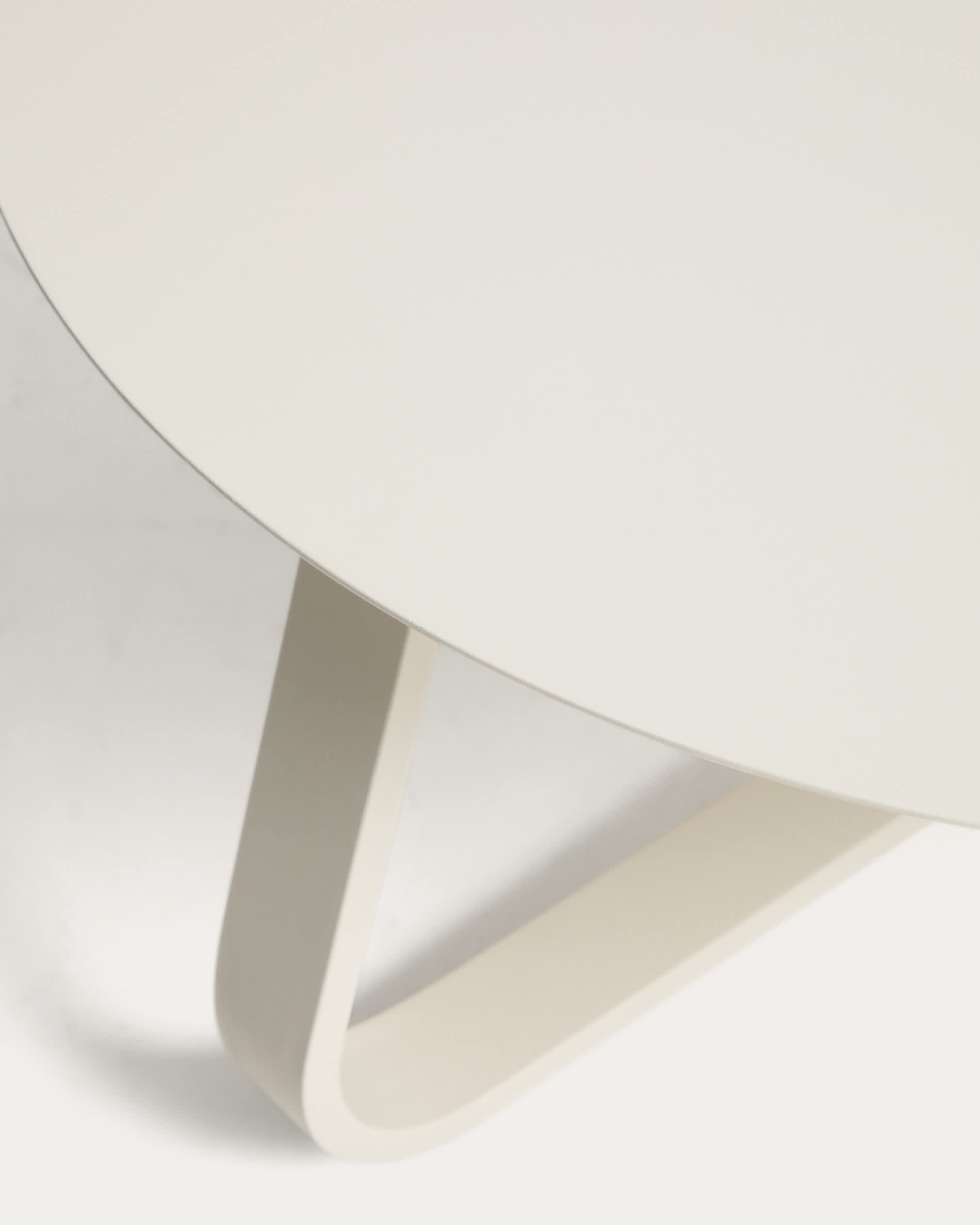 Tamaris ecru aluminium outdoor coffee table Ø80cm