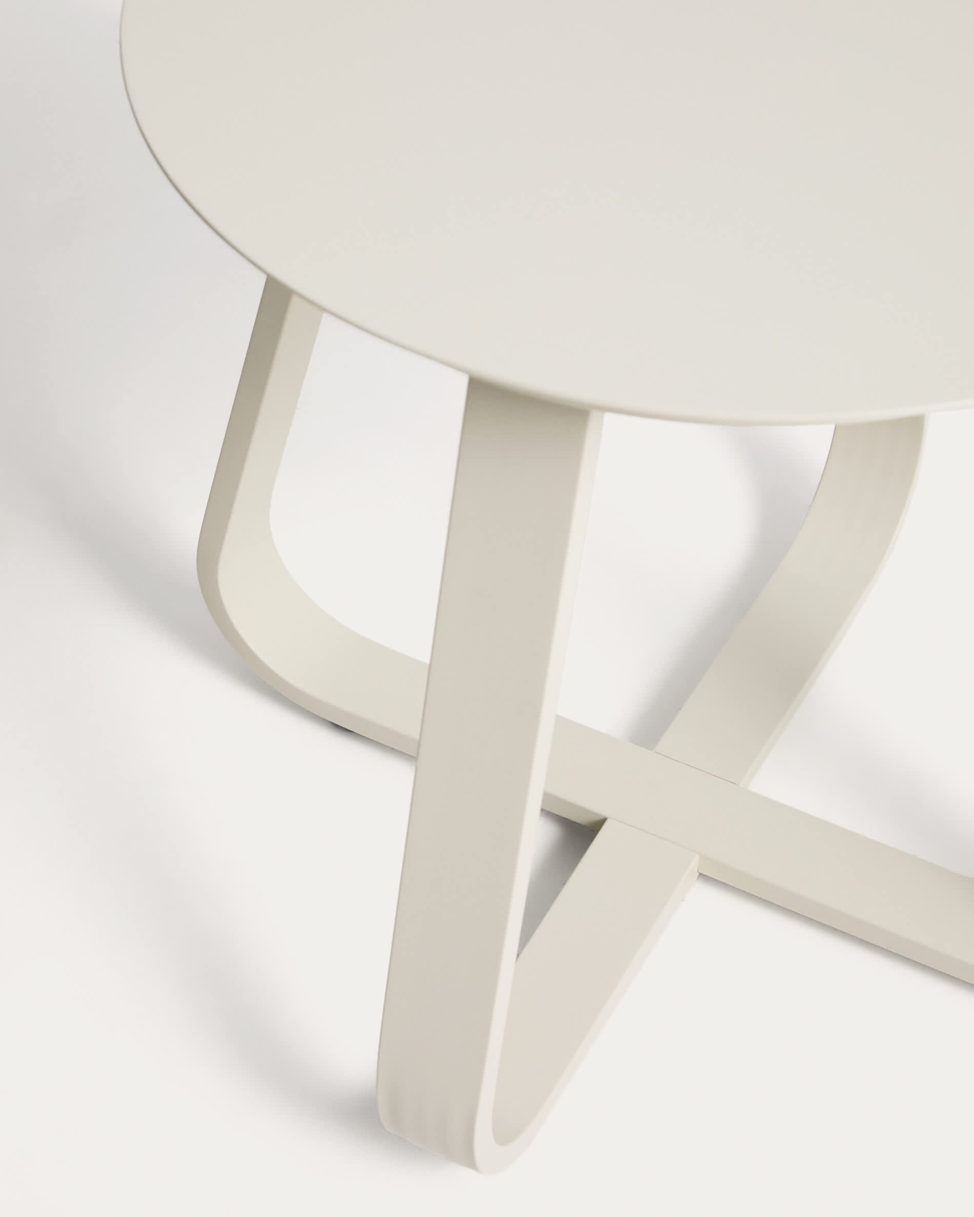 Tamaris ecru aluminium outdoor side table Ø48cm