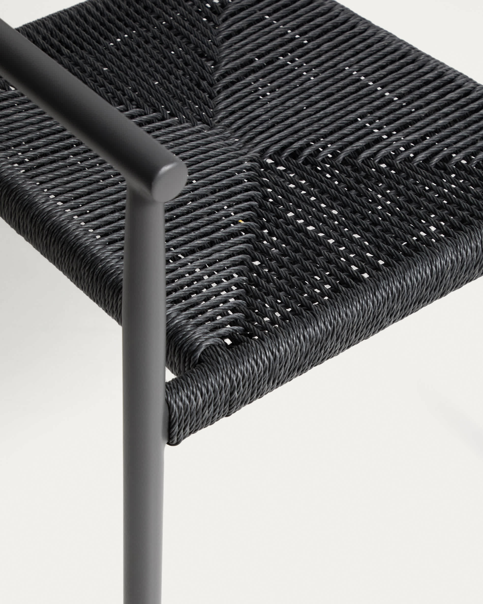 Livadia stackable outdoor chair in graphite aluminium