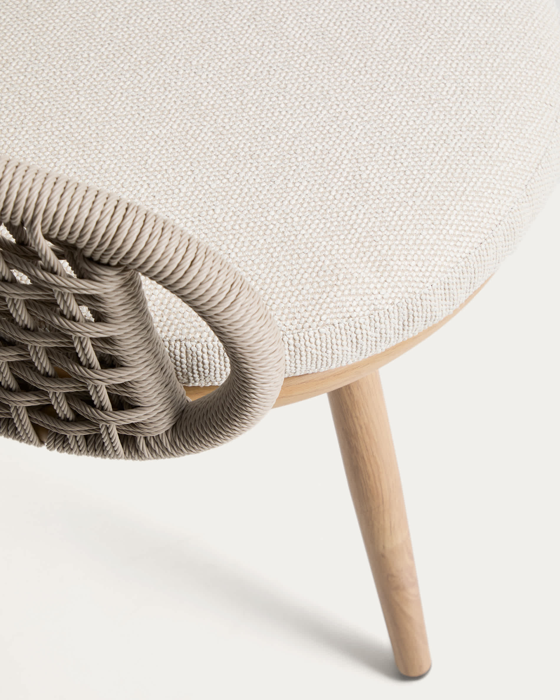 Lidario outdoor chair in wood-effect aluminium and taupe synthetic rope cord