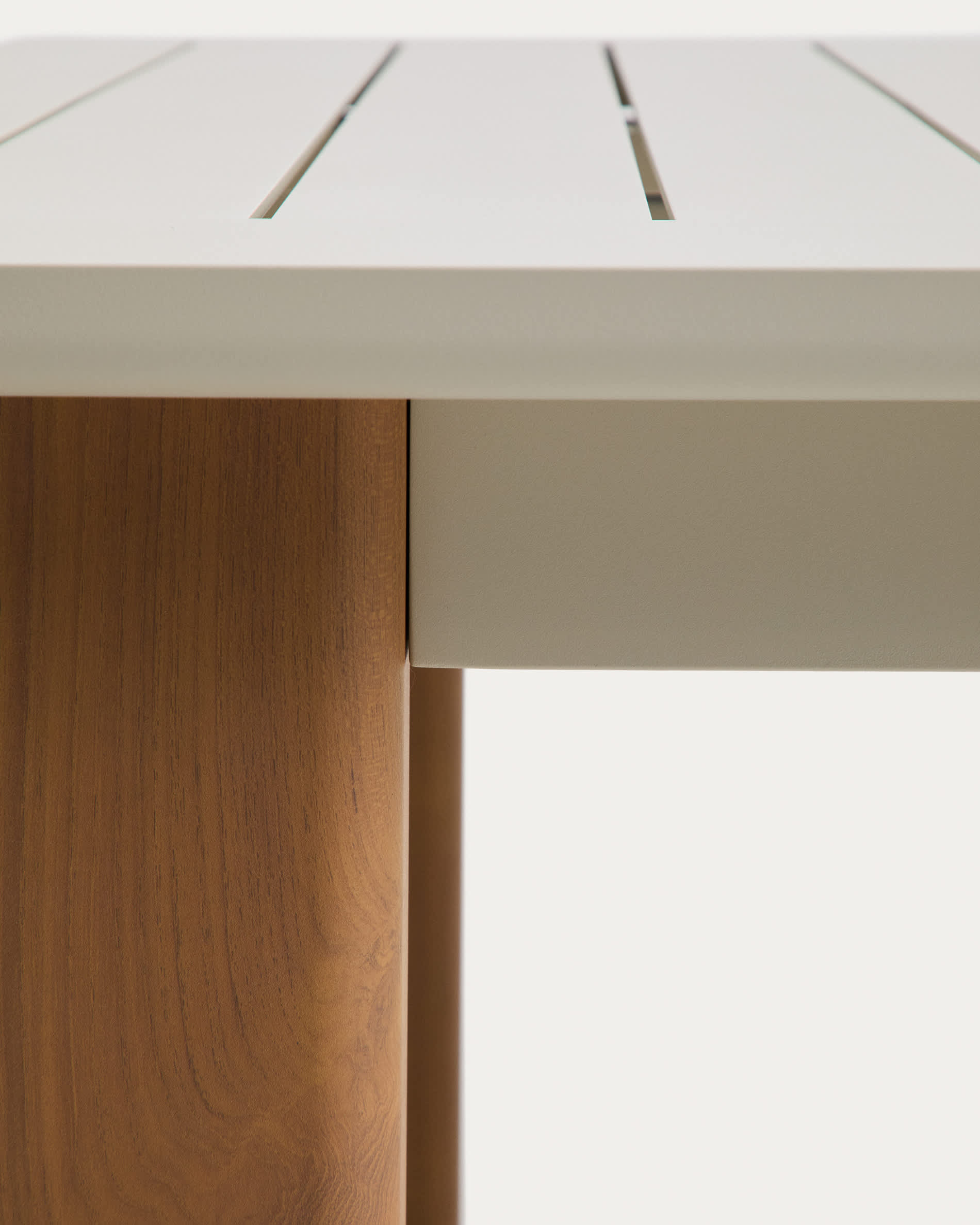 Livorno extendable table in ecru aluminium with wood-effect legs 233(350) x 100cm