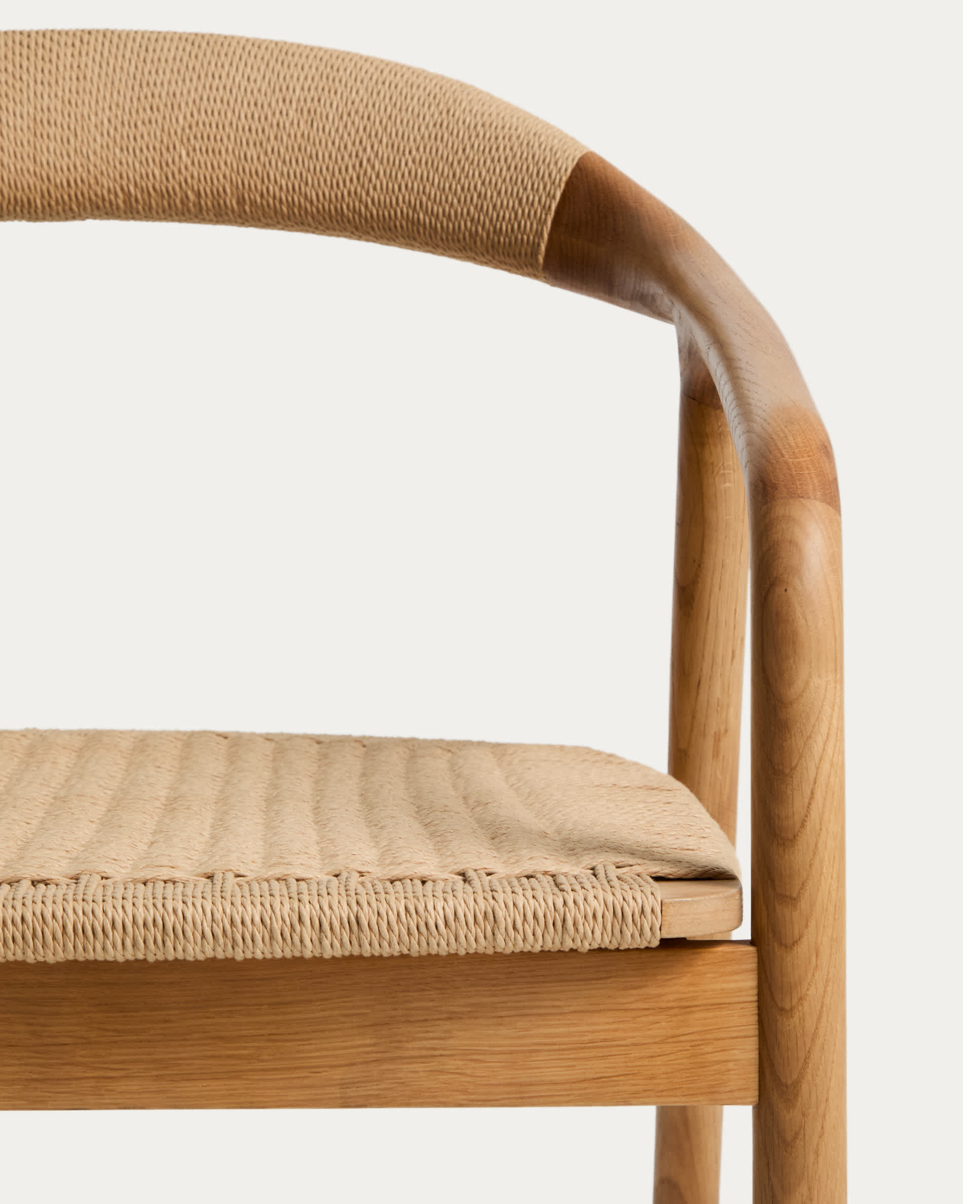 Derile armchair in solid oak wood with natural-tone finish and beige paper rope cord FSC Mix Credit