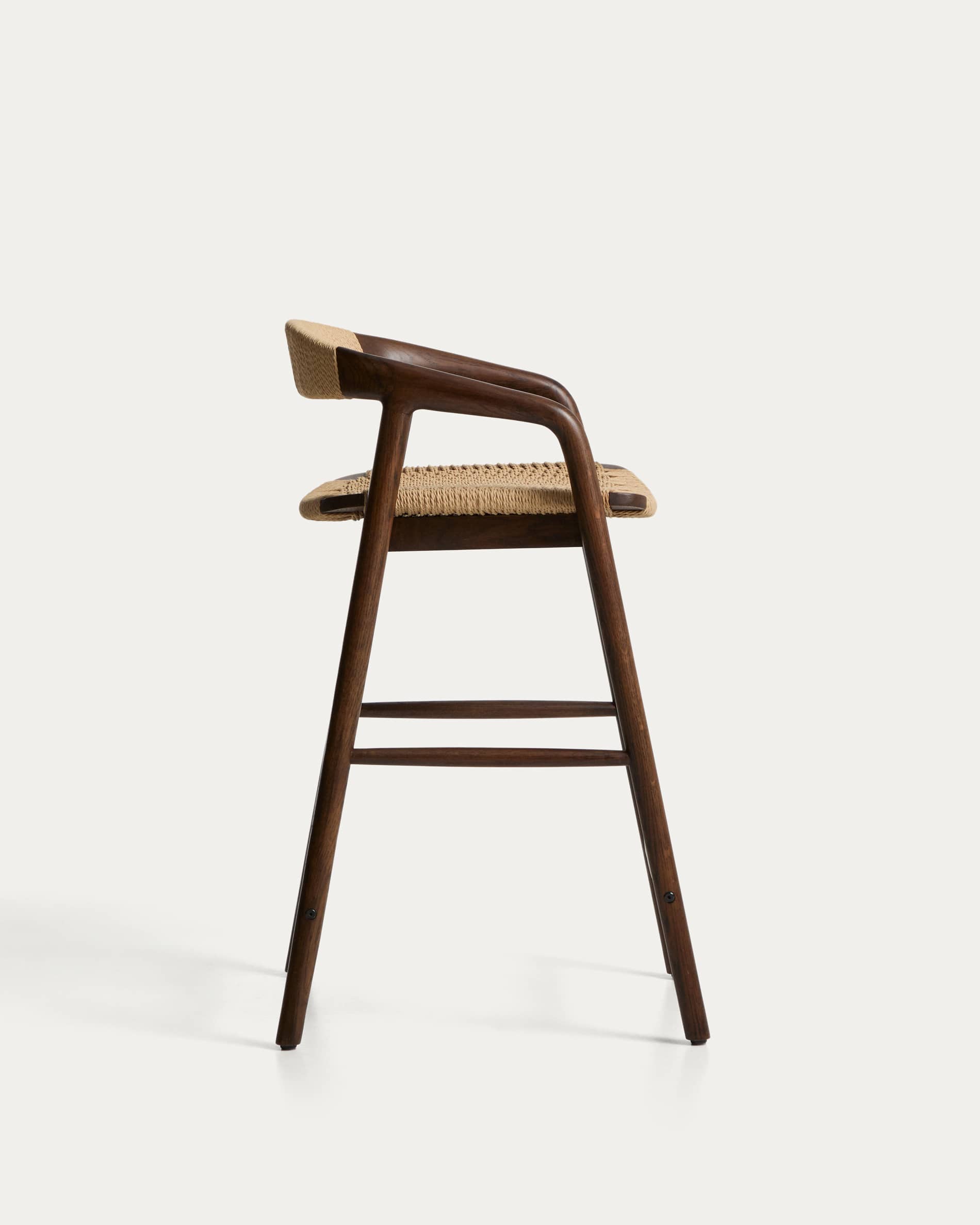 Derile stool in solid oak wood with walnut finish and beige paper rope cord FSC Mix Credit 65 cm