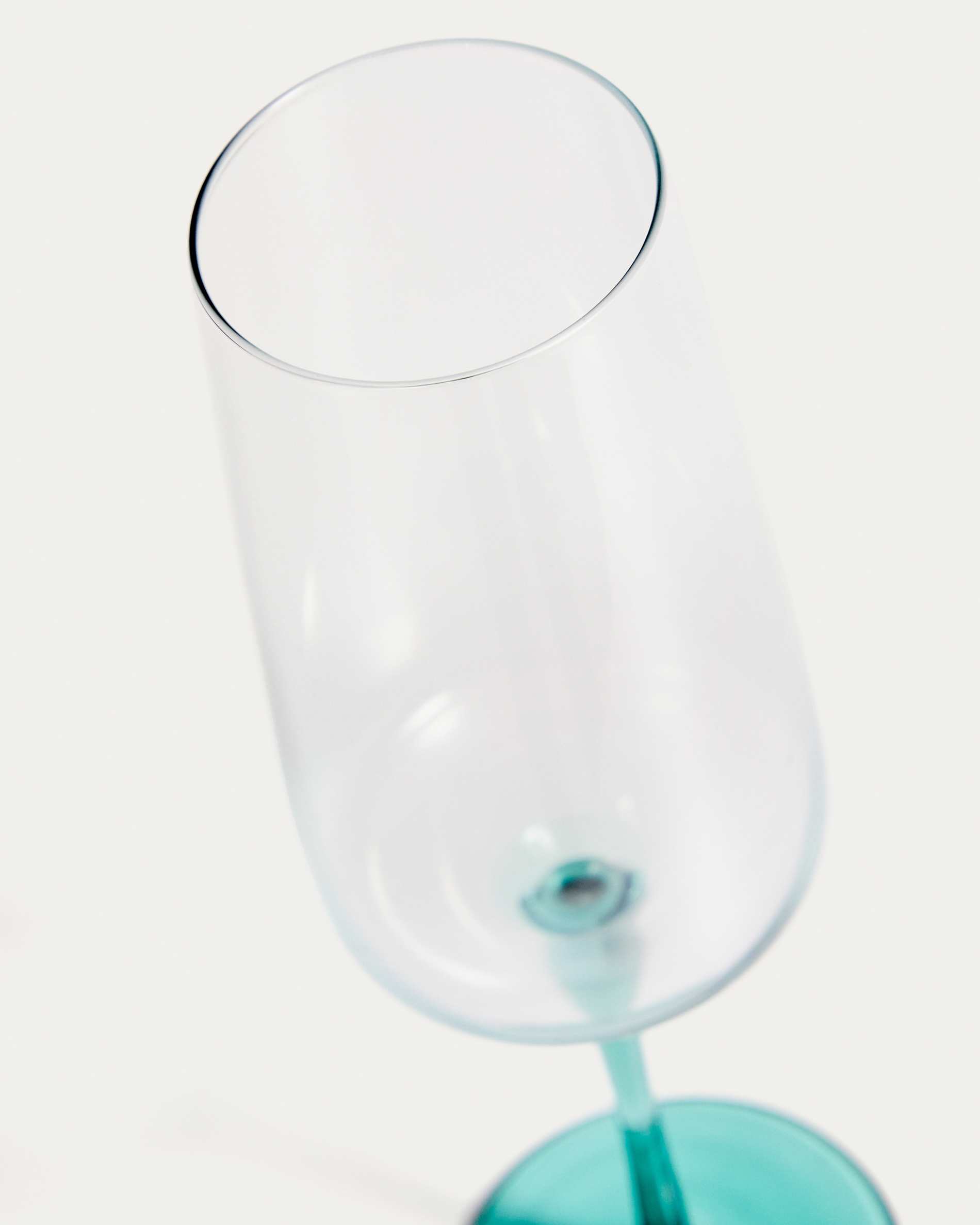Irides clear champagne glass with blue detail, 31.5 cl