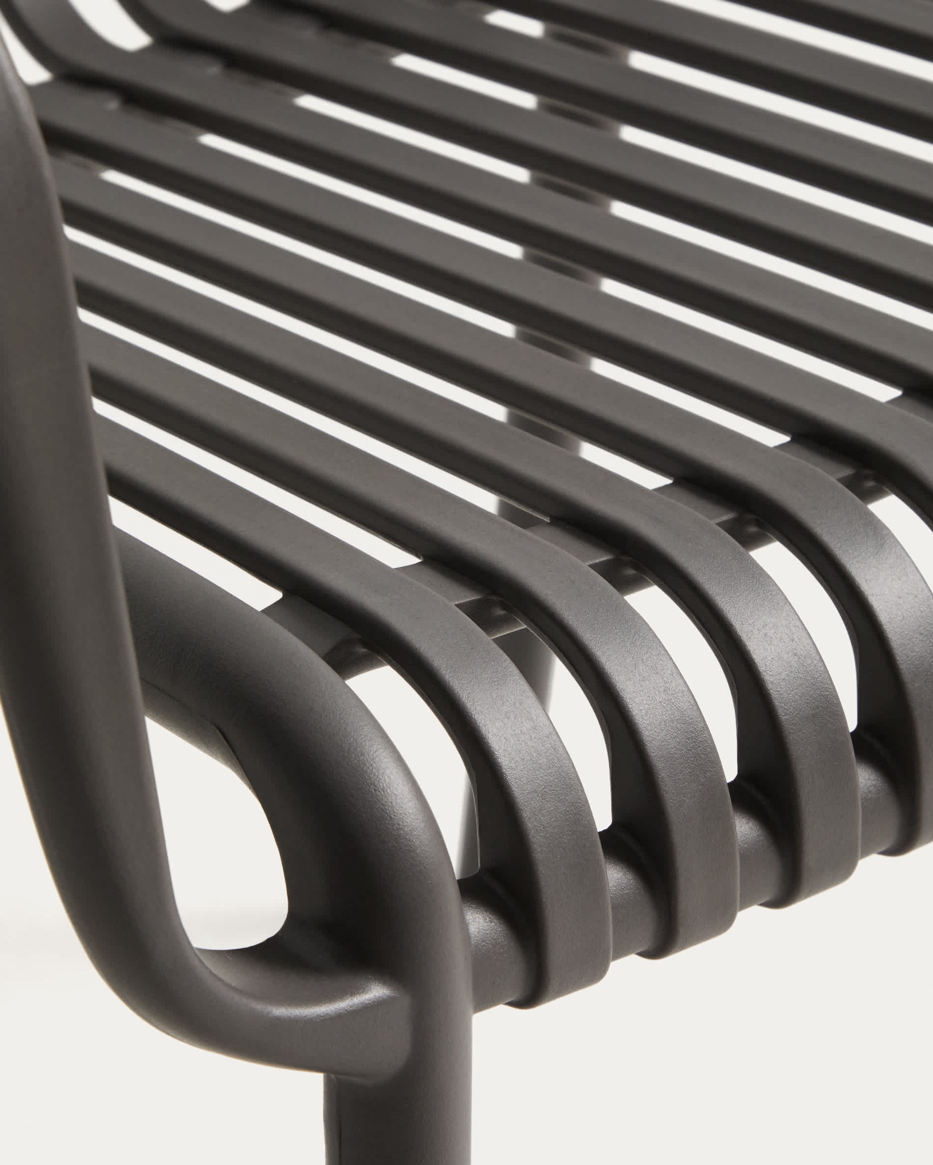 Isabellini stackable outdoor chair in graphite