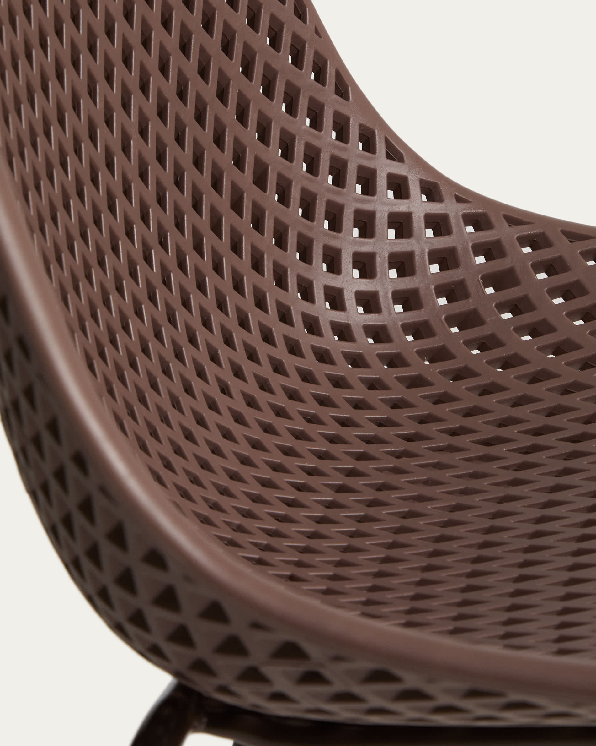 Quinby brown outdoor chair