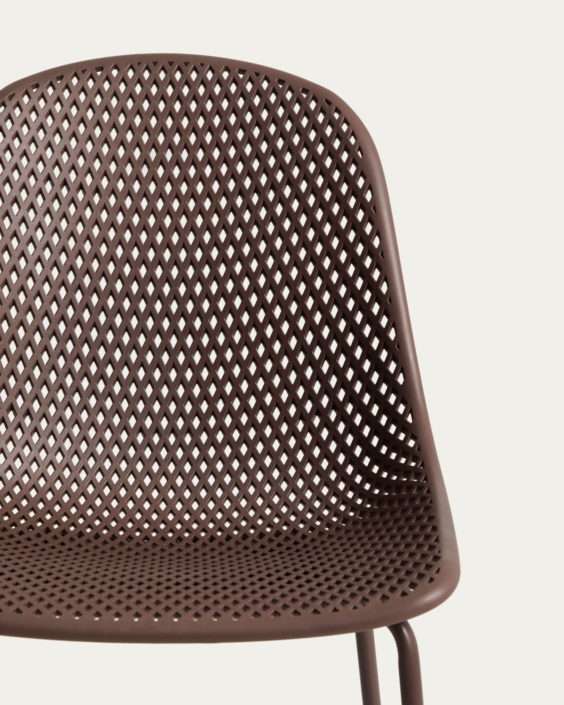 Quinby brown outdoor chair