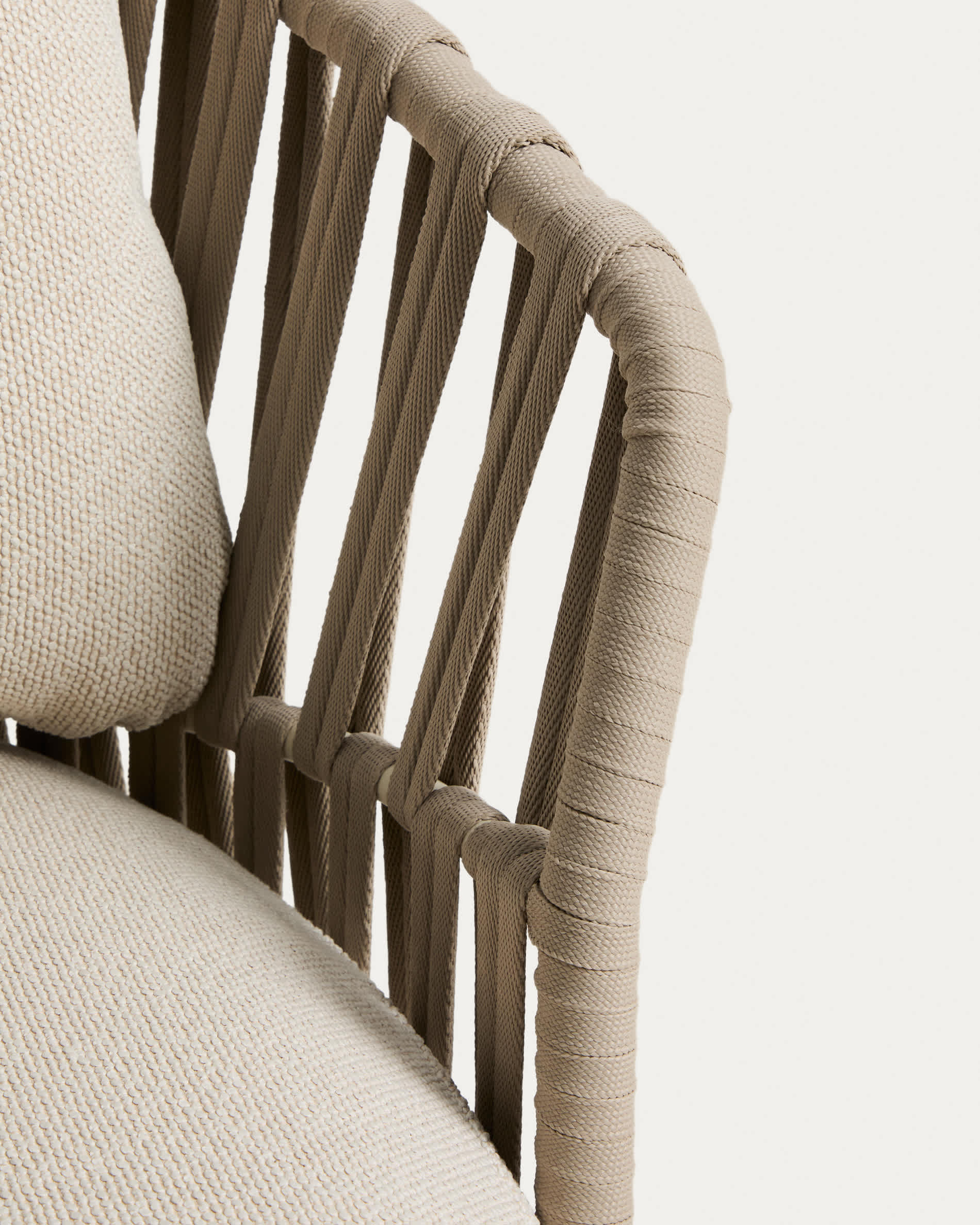 Osani armchair in ecru aluminium and taupe rope cord