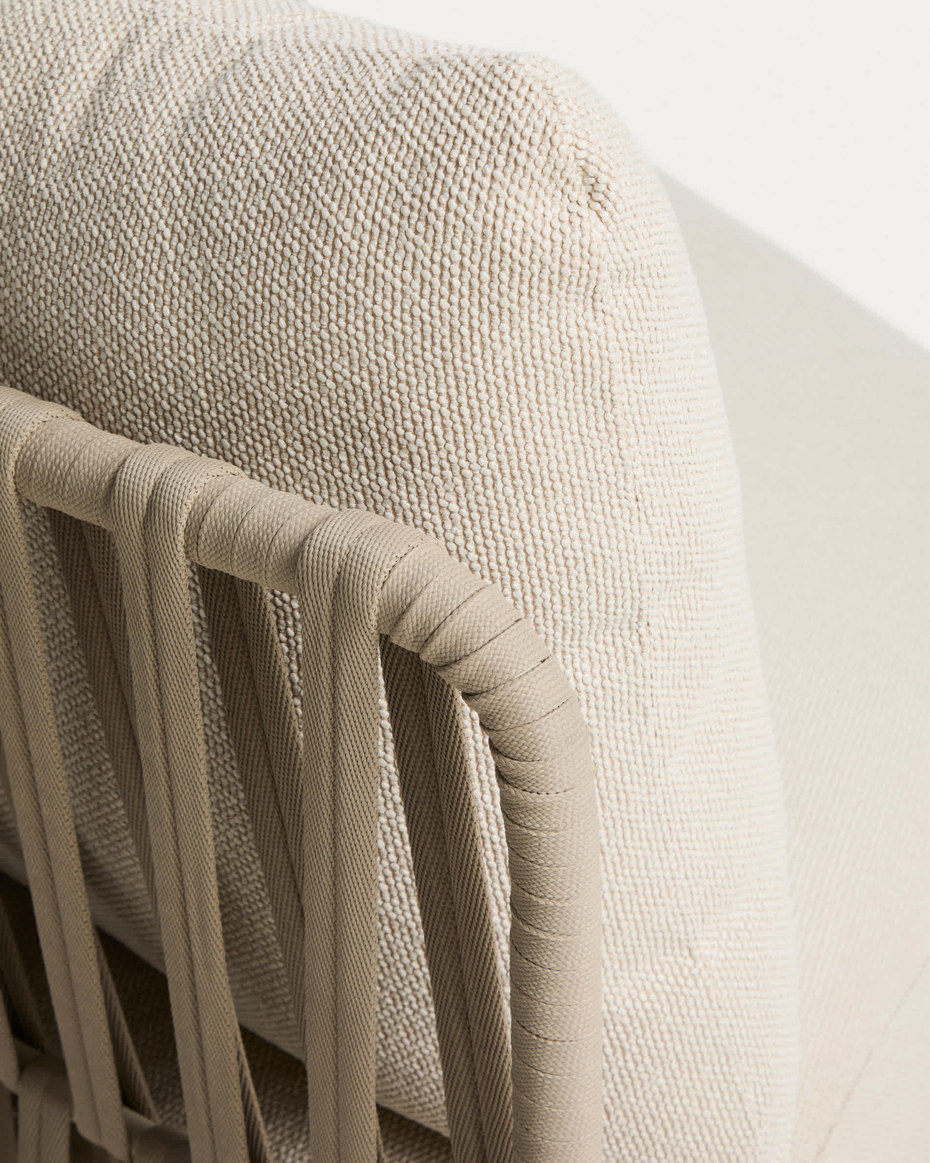Osani 3-seater sofa in ecru aluminium and taupe rope 290cm