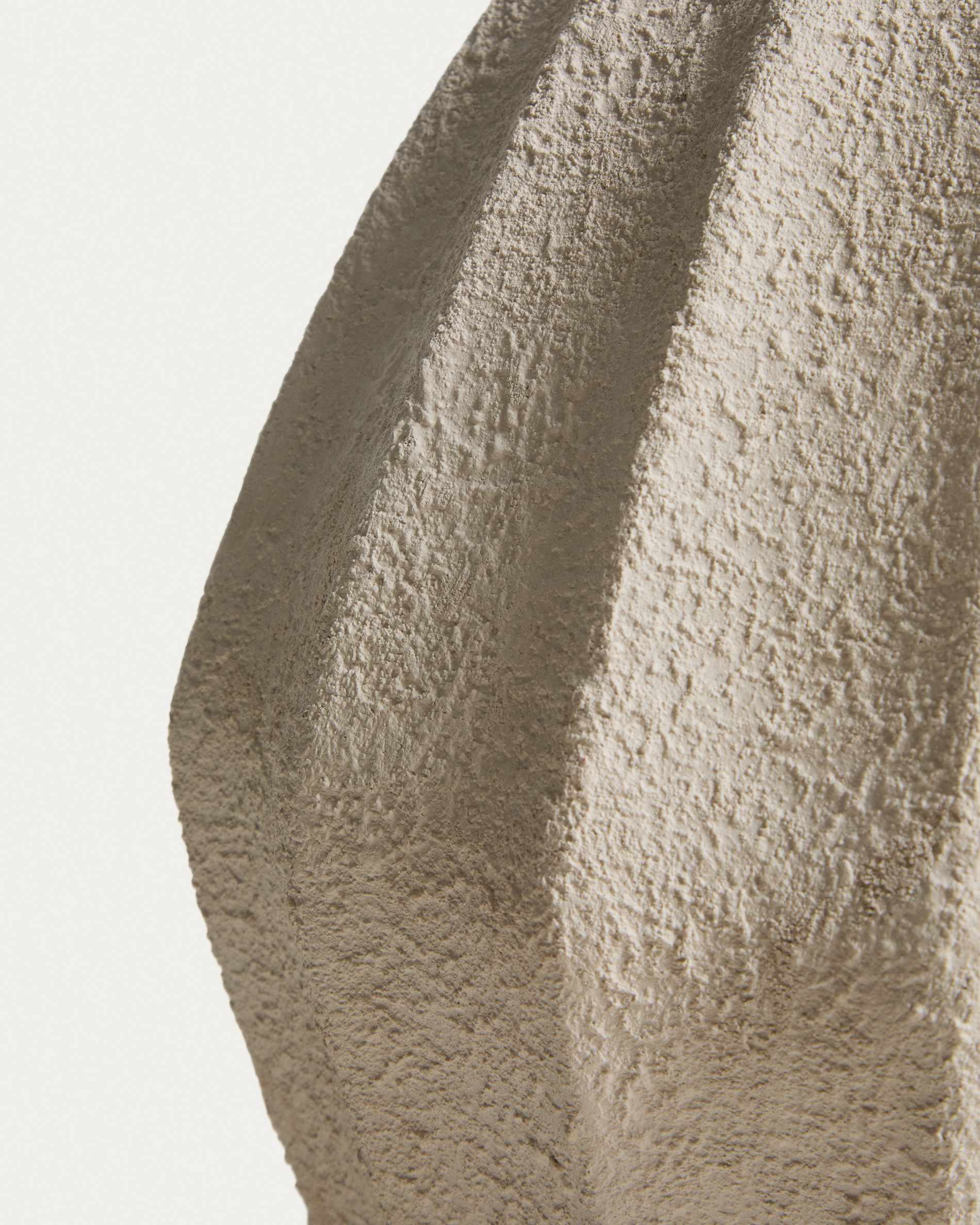 Arquena beige papier-mâché vase 46cm