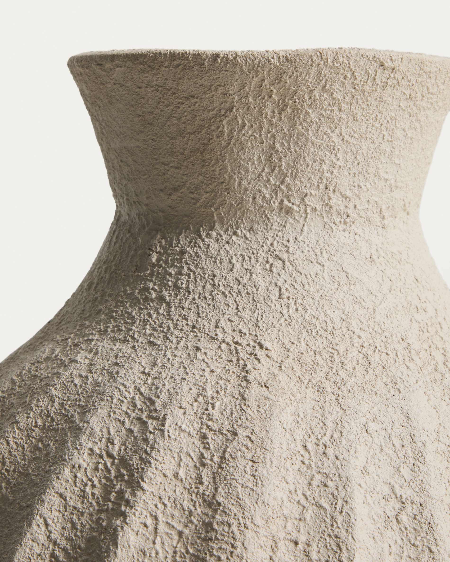 Arquena beige papier-mâché vase 67cm