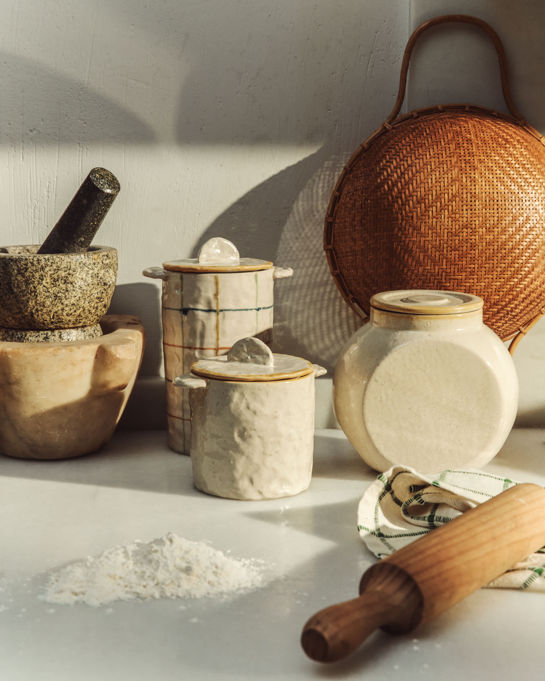 Belor white ceramic pot 13.5cm