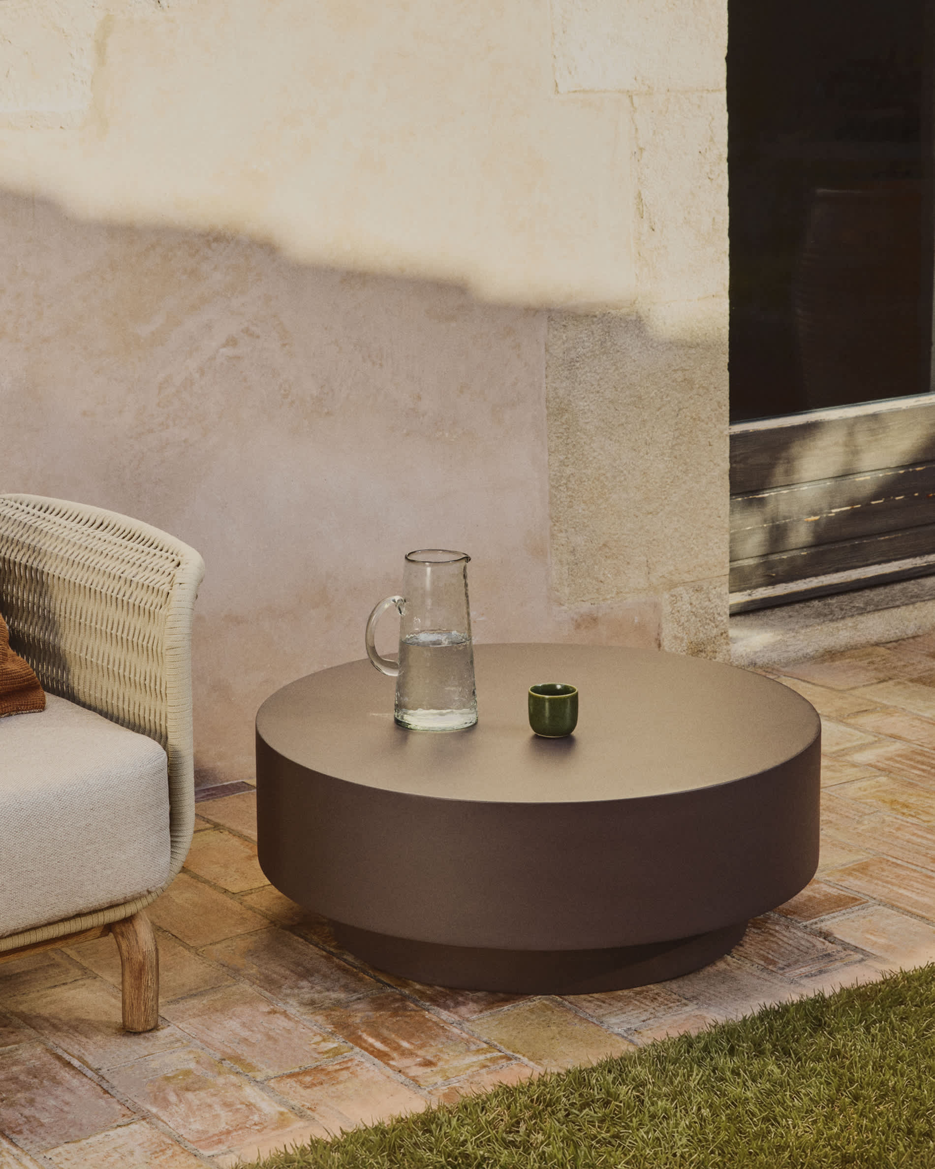 Garbet coffee table in brown concrete Ø 80cm