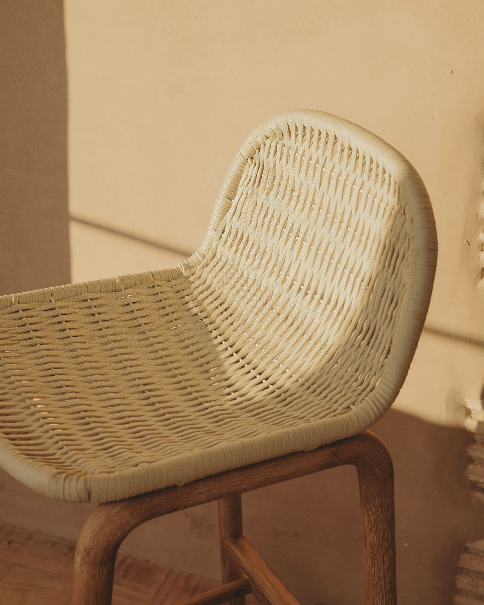Alipa stool in FSC 100% solid acacia wood and ecru rope cord 75 cm