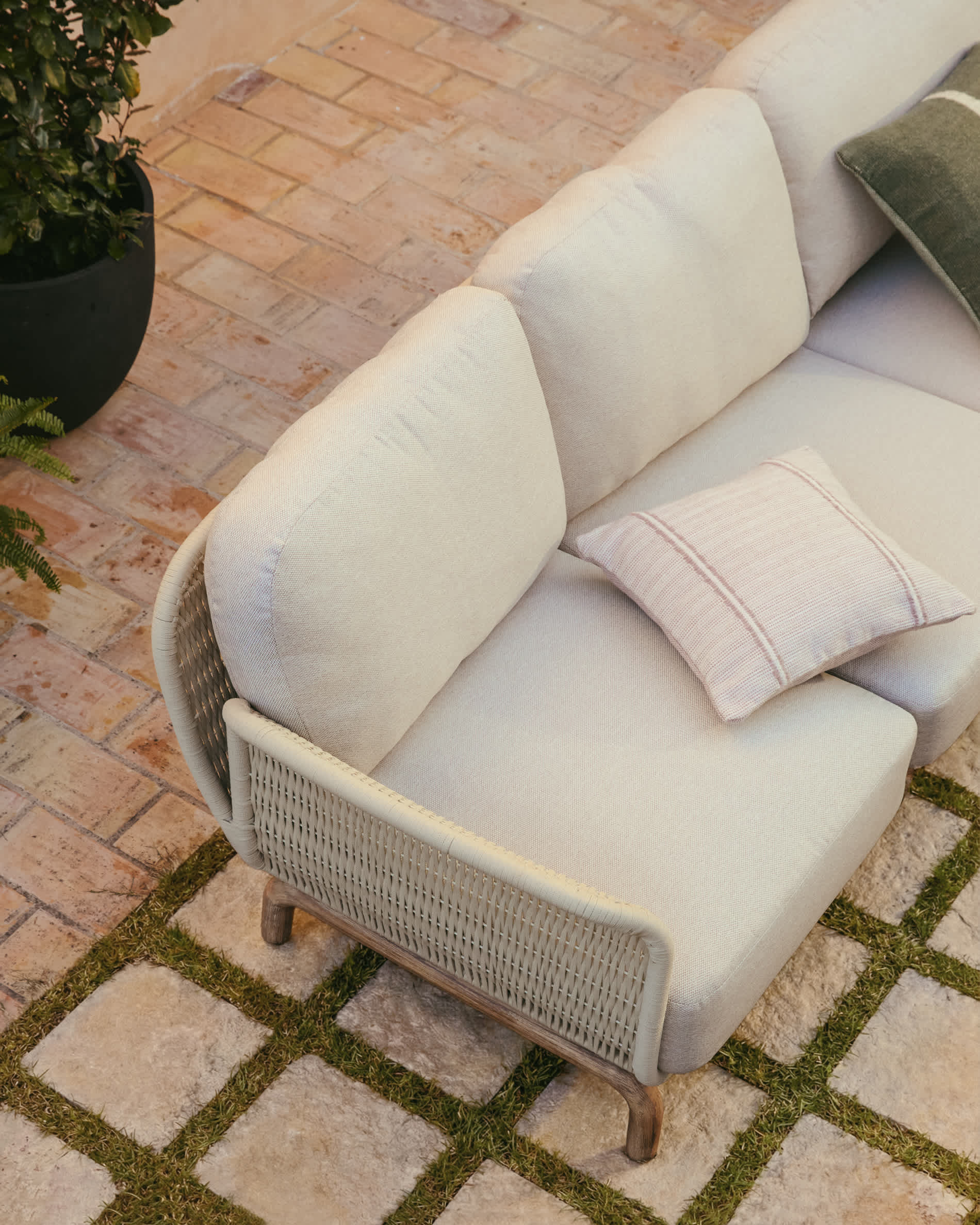 Alipa 3-seater sofa in solid acacia wood and ecru rope cord 235 cm FSC 100%