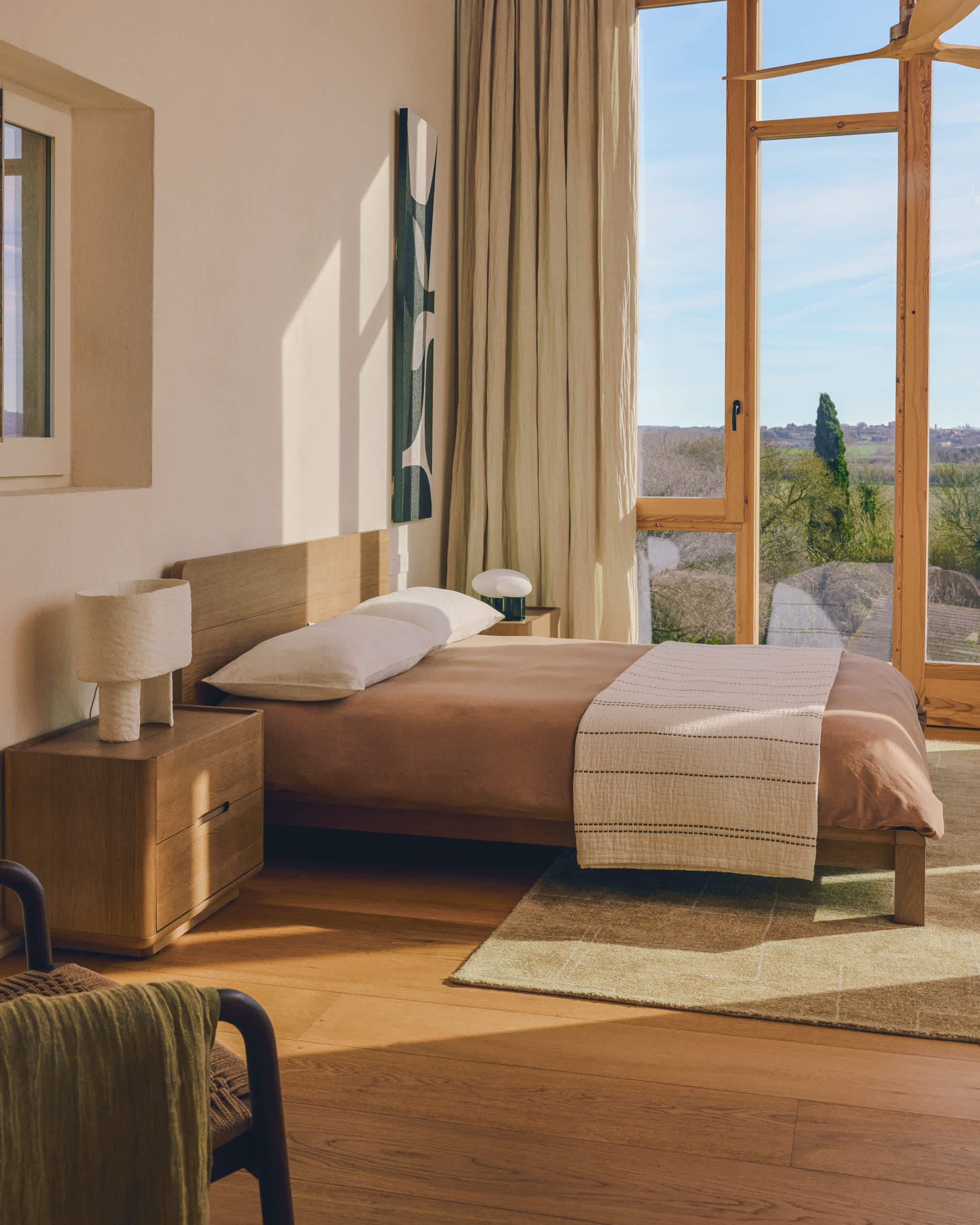 Arelida bed made of oak veneer and solid oak wood with light brown finish for 160 x 200 cm mattress FSC Mix Credit